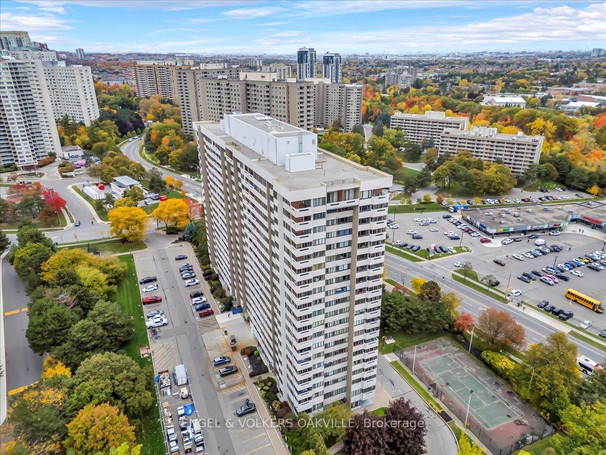 Front of Unit 808, 1580 Mississauga Valley Boulevard