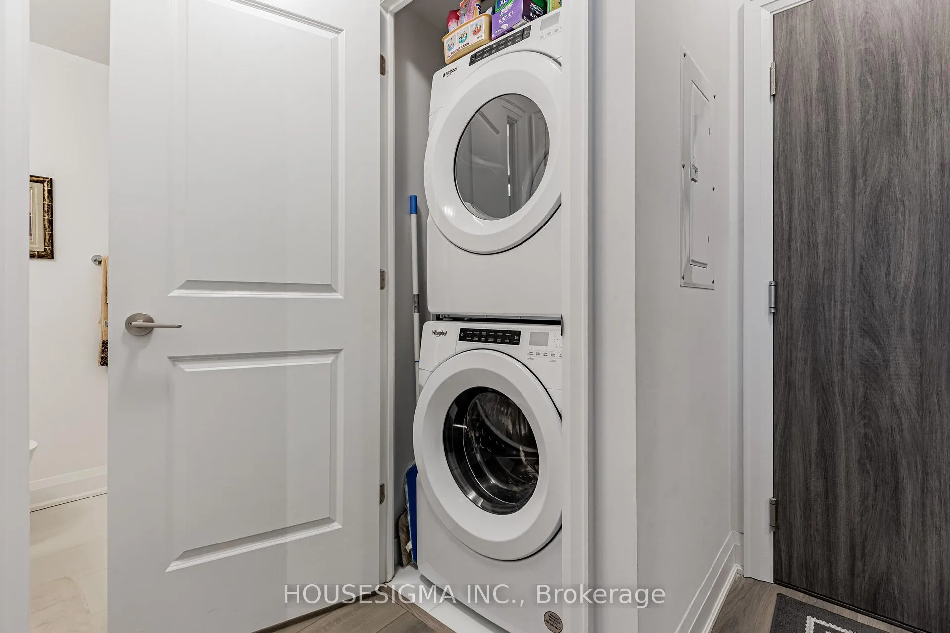 Photo 14 of Unit 708, 10 Gatineau Drive, Vaughan, Beverley Glen — HOMEH