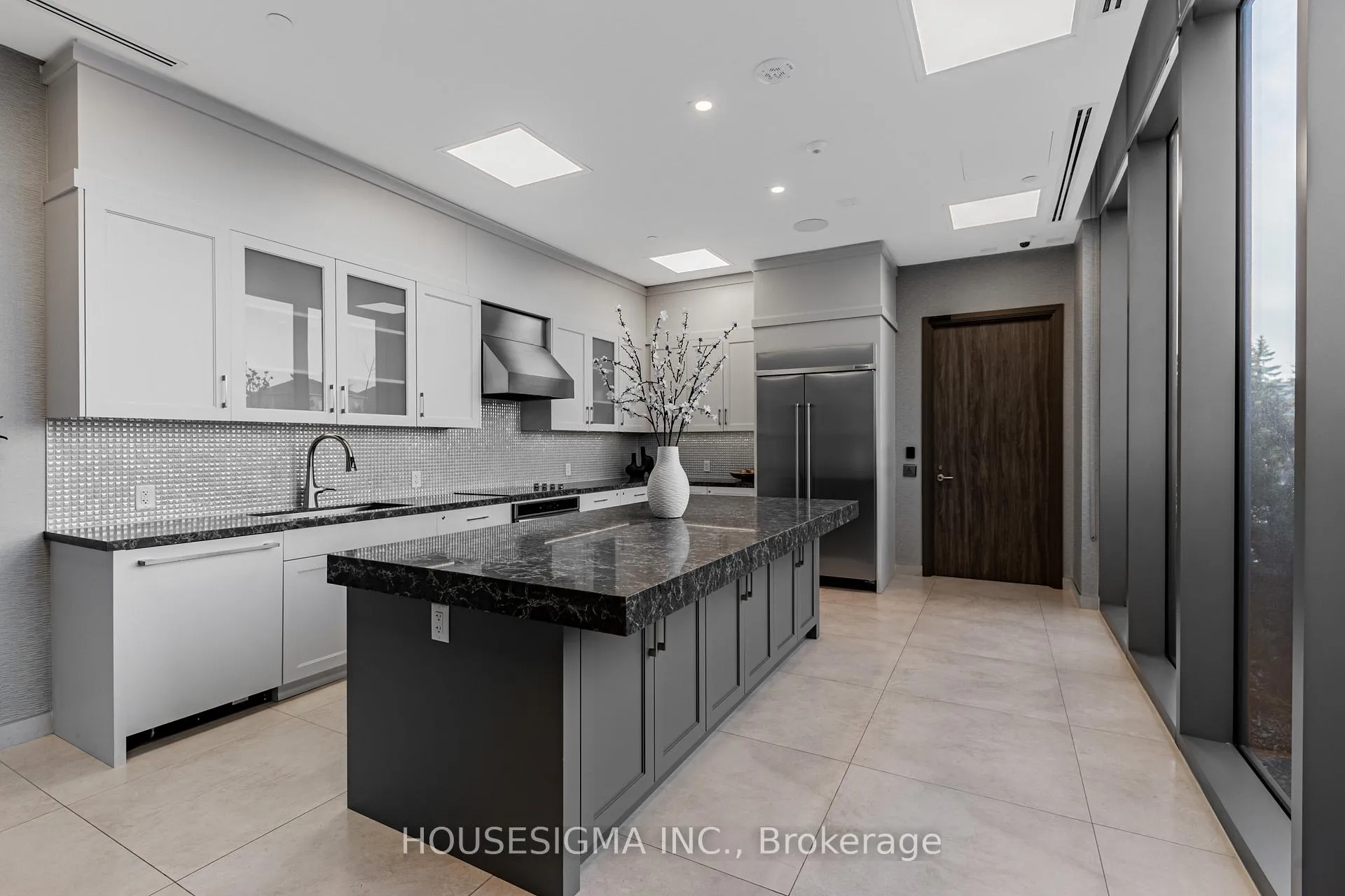 Photo 24 of Unit 708, 10 Gatineau Drive, Vaughan, Beverley Glen — HOMEH