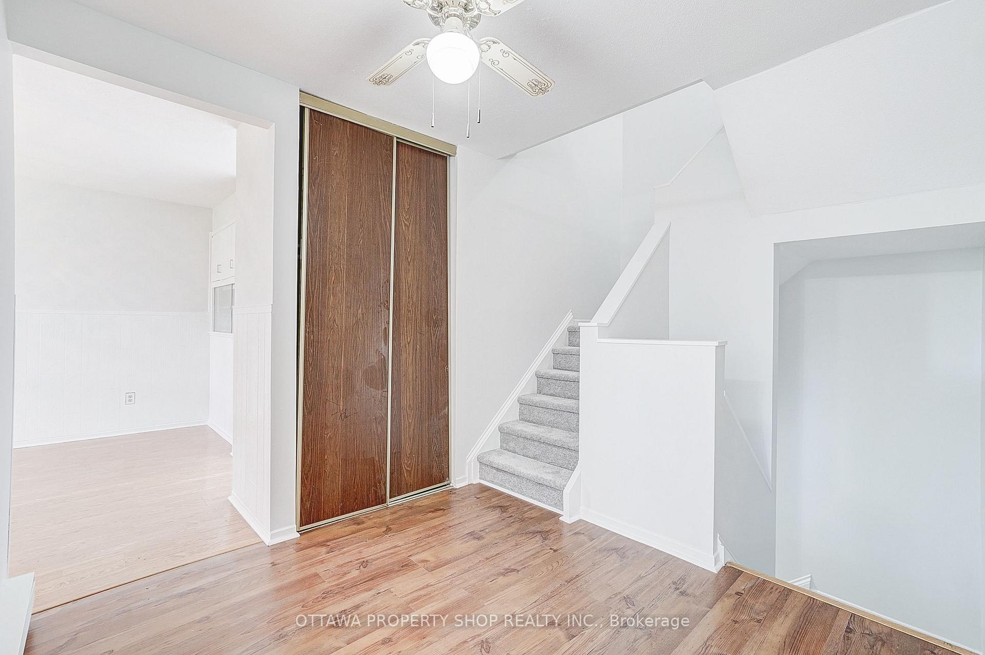 Photo 6 of Unit 34, 2939 Fairlea Crescent, Ottawa, Heron Gate/Industrial Park — HOMEH