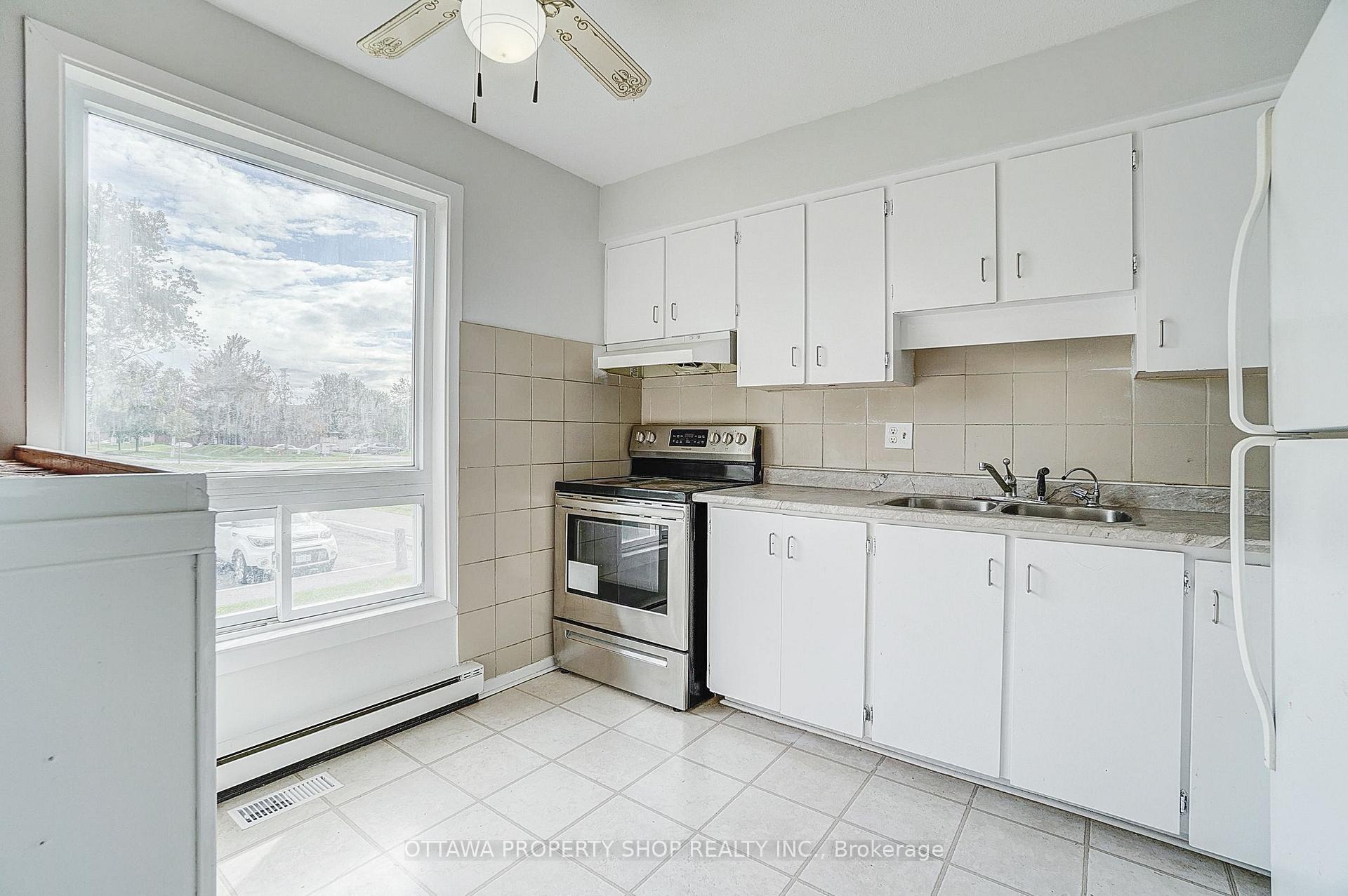 Photo 7 of Unit 34, 2939 Fairlea Crescent, Ottawa, Heron Gate/Industrial Park — HOMEH