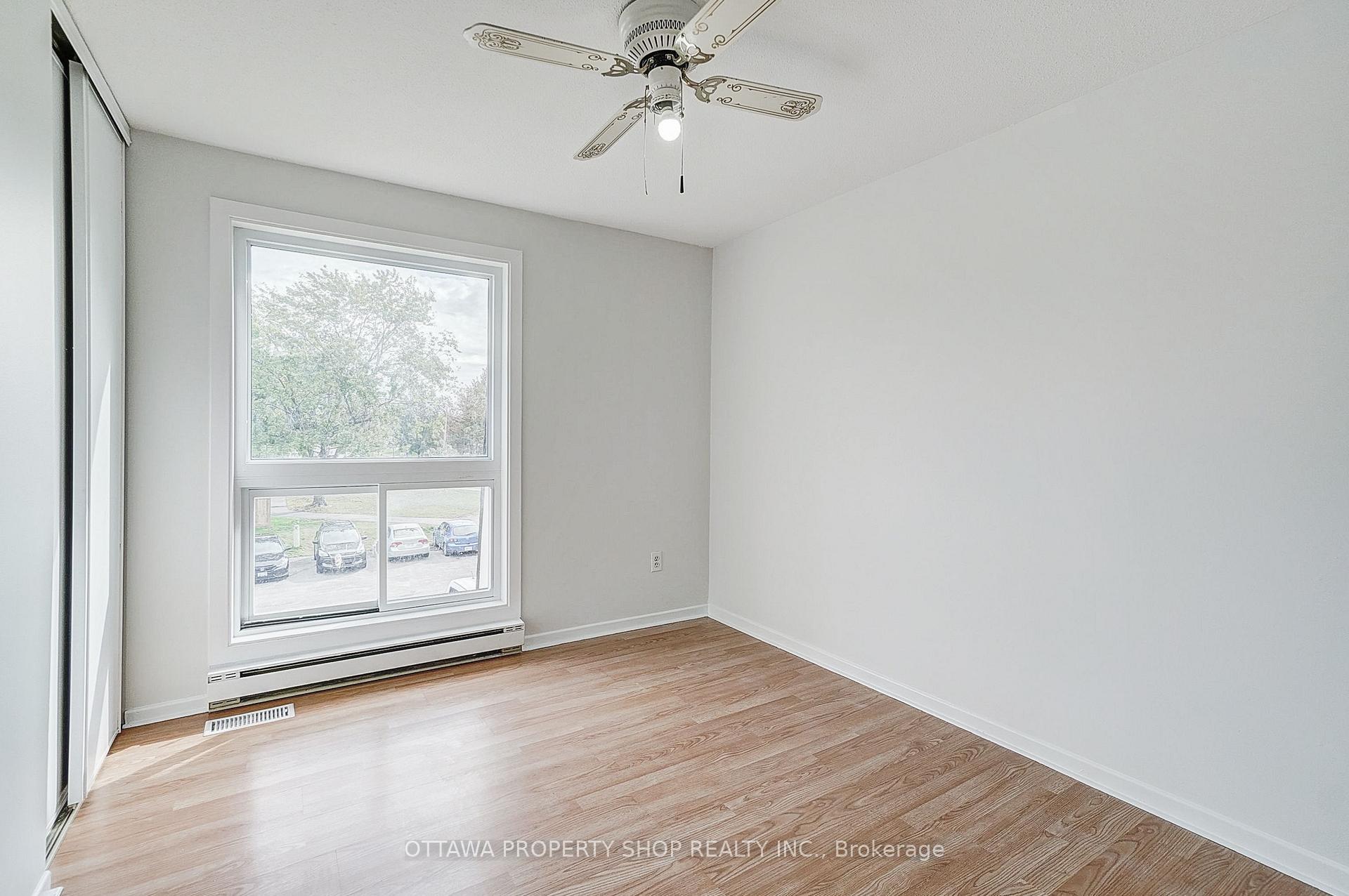 Photo 10 of Unit 34, 2939 Fairlea Crescent, Ottawa, Heron Gate/Industrial Park — HOMEH