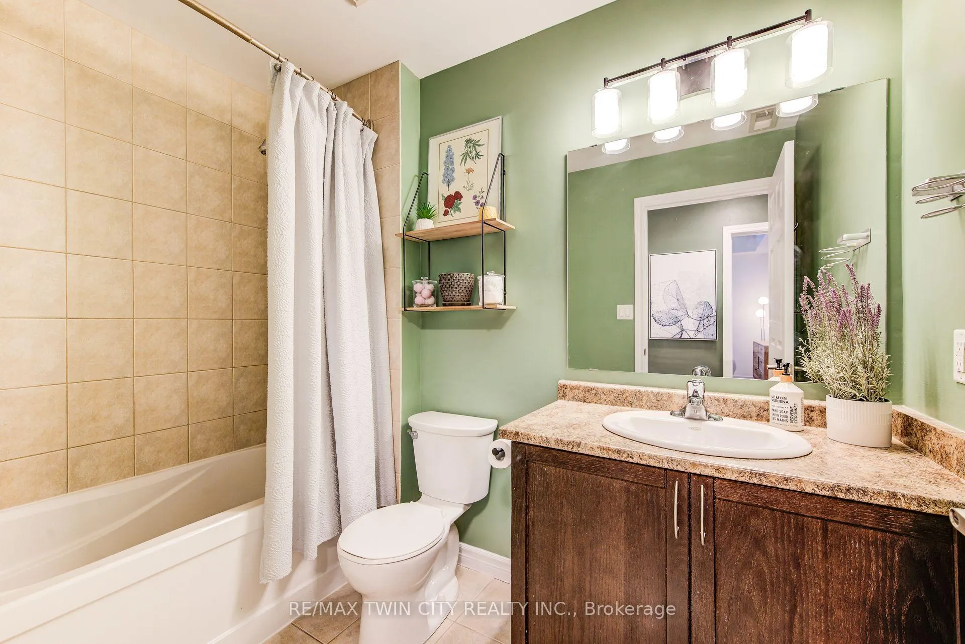 Photo 11 of Unit 401, 2 Colonial Drive, Guelph, Pineridge/Westminster Woods — HOMEH