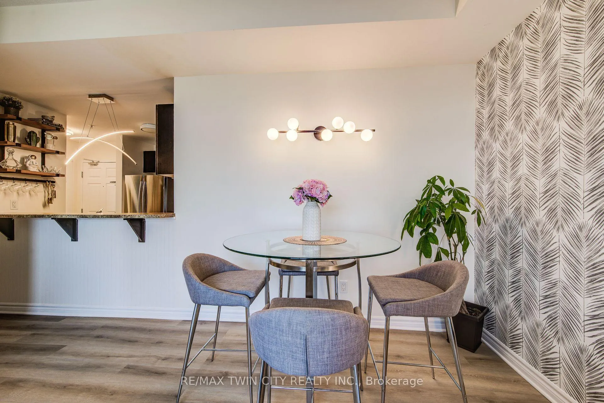 Photo 16 of Unit 401, 2 Colonial Drive, Guelph, Pineridge/Westminster Woods — HOMEH