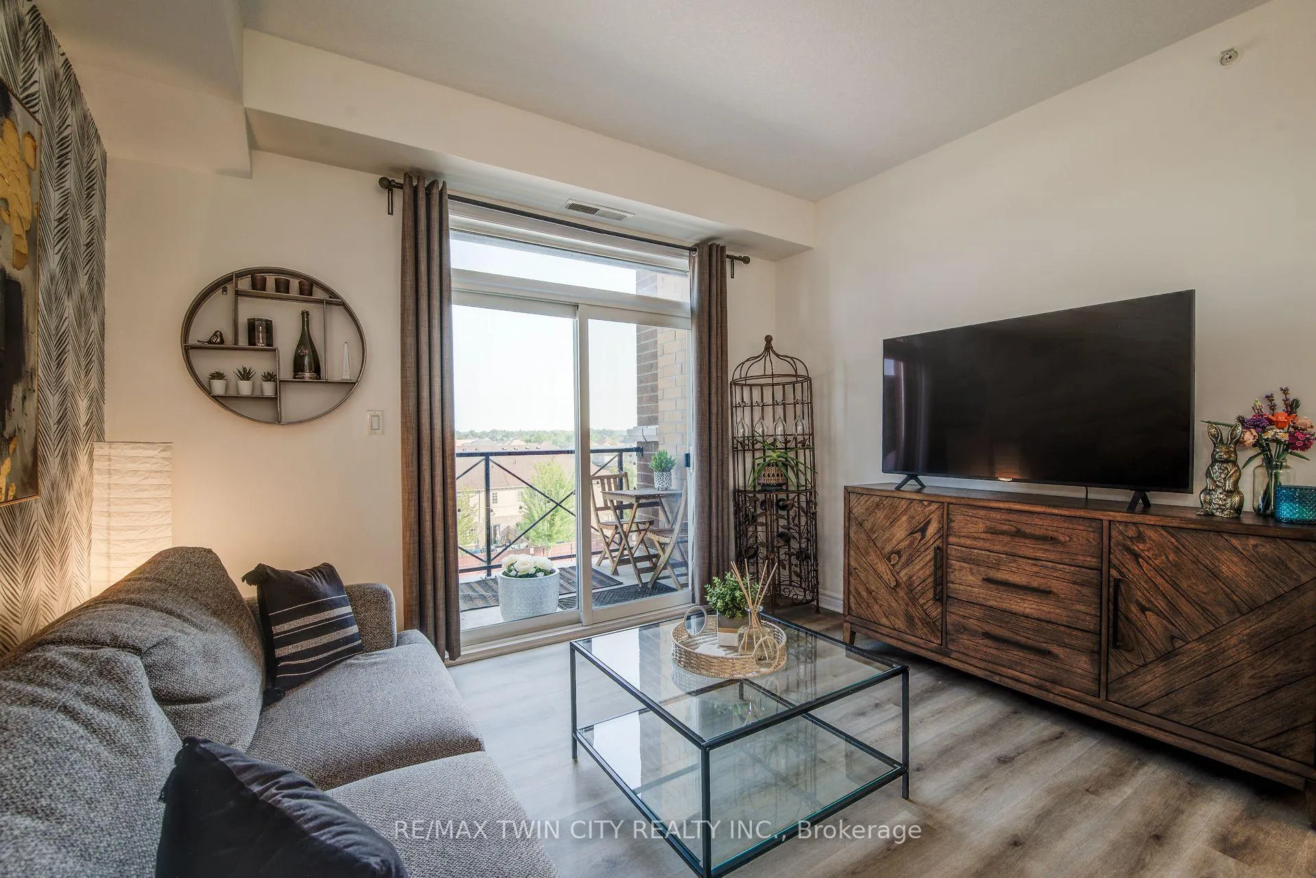 Photo 19 of Unit 401, 2 Colonial Drive, Guelph, Pineridge/Westminster Woods — HOMEH