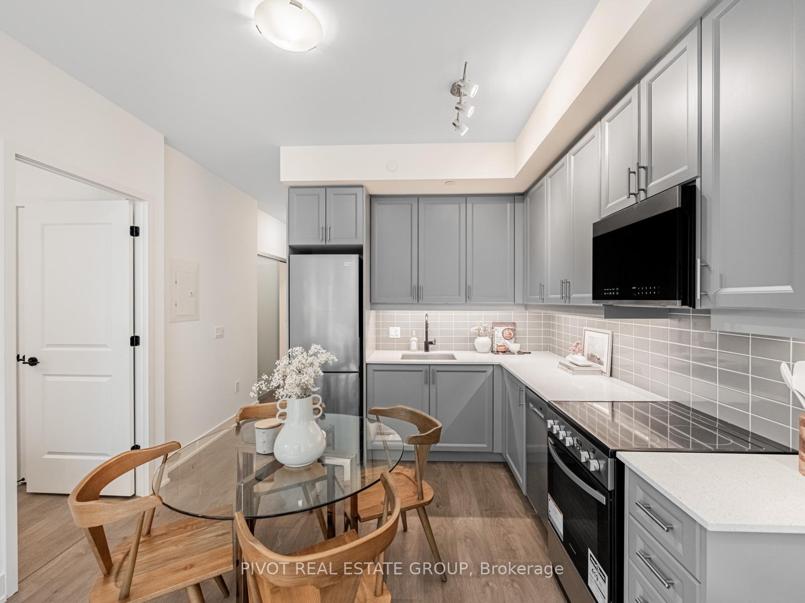 Photo 6 of Unit 232, 2343 Khalsa Gate, Oakville, Westmount — HOMEH