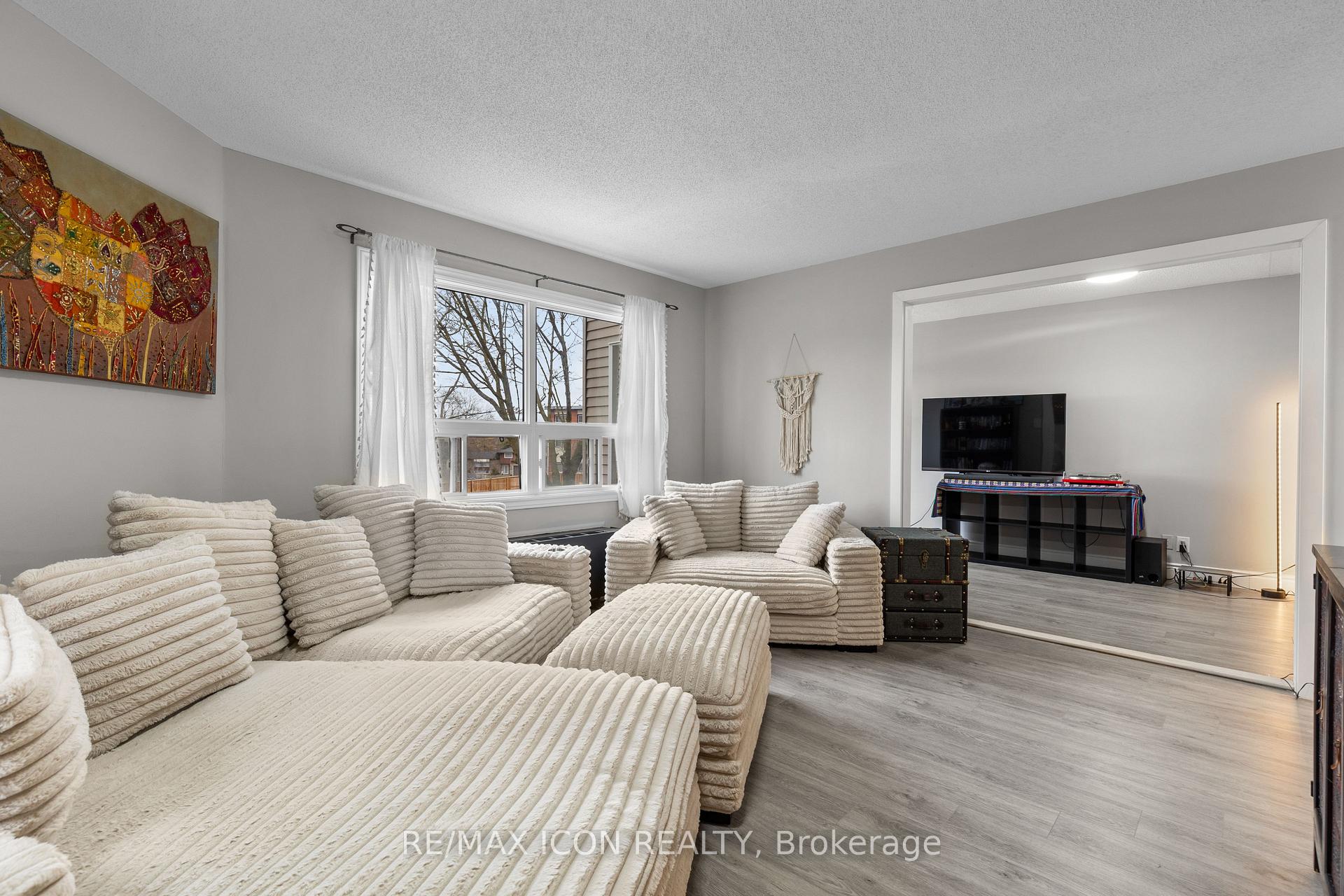 Photo 7 of Unit 210, 30 Hugo Crescent, Kitchener — HOMEH