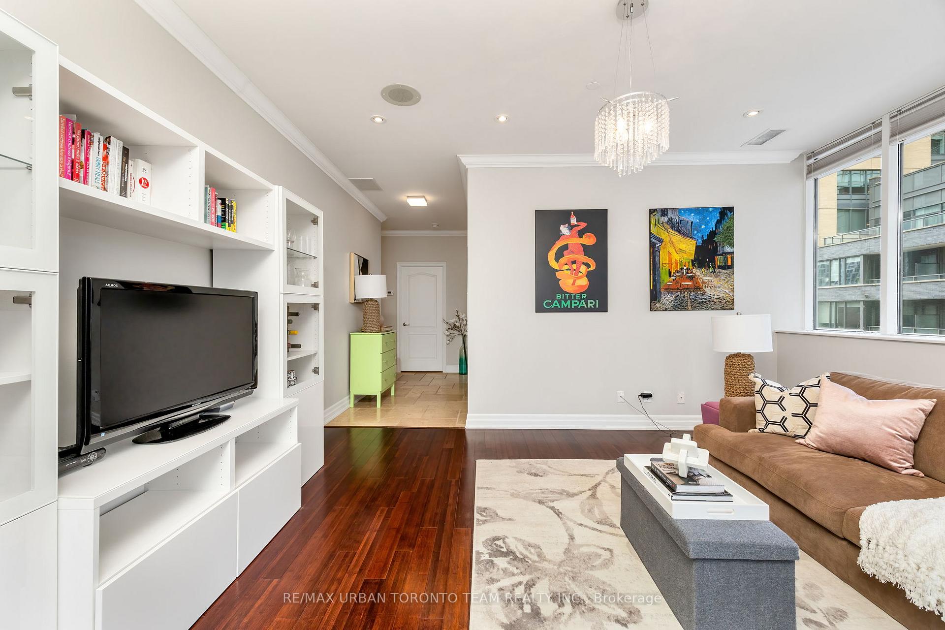 Photo 3 of Unit 401, 393 King Street W, Toronto, Waterfront Communities — HOMEH