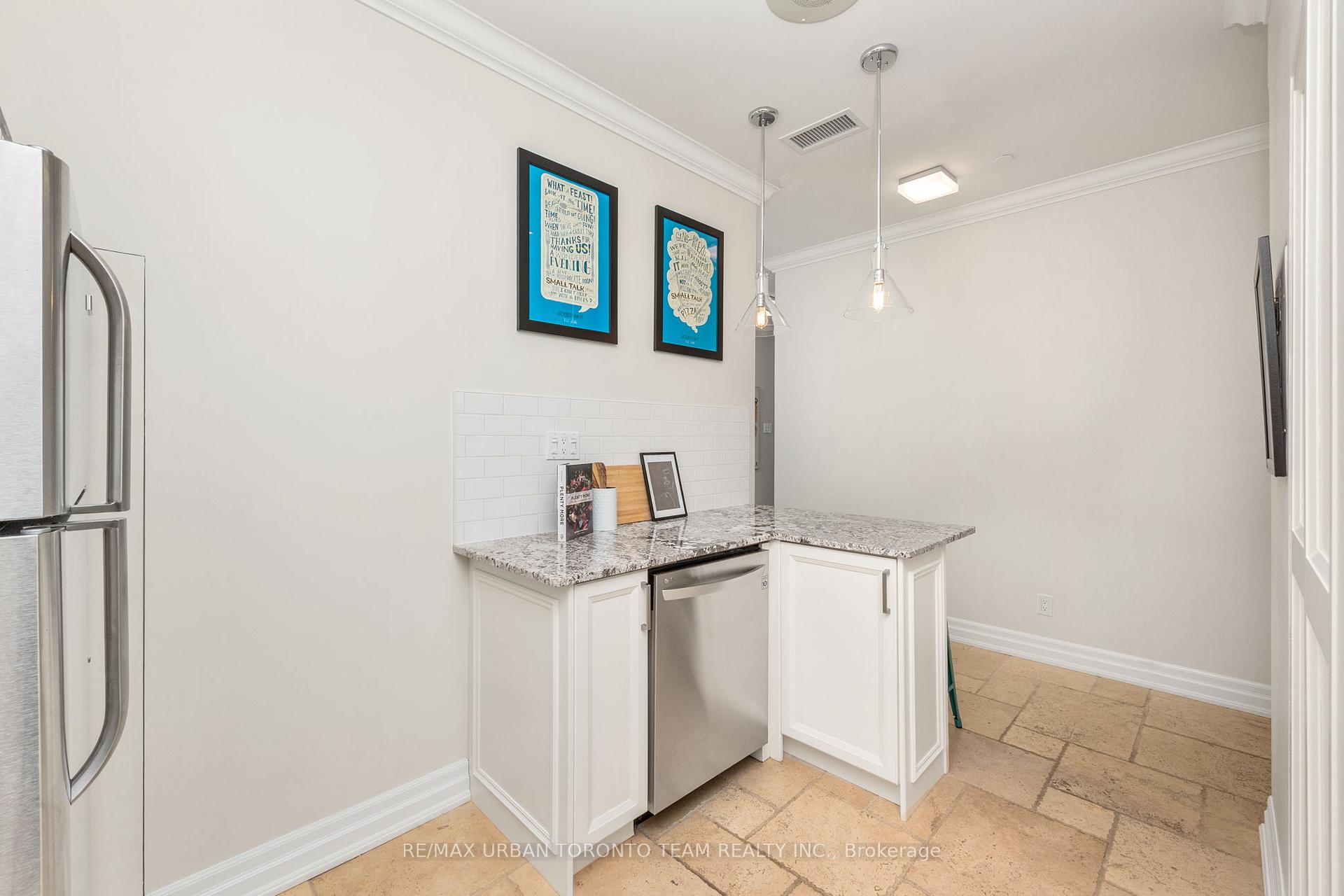 Photo 13 of Unit 401, 393 King Street W, Toronto, Waterfront Communities — HOMEH