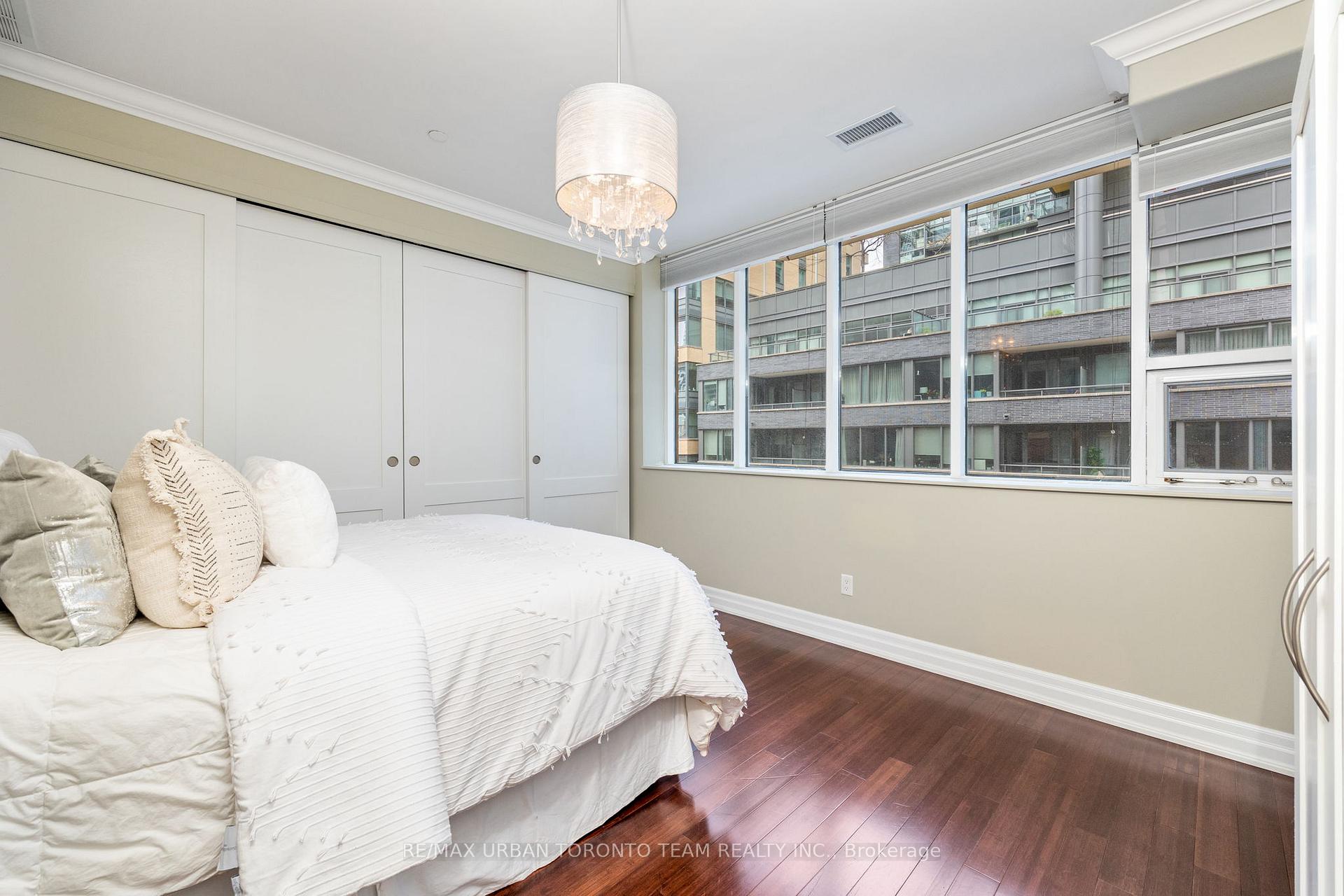 Photo 17 of Unit 401, 393 King Street W, Toronto, Waterfront Communities — HOMEH