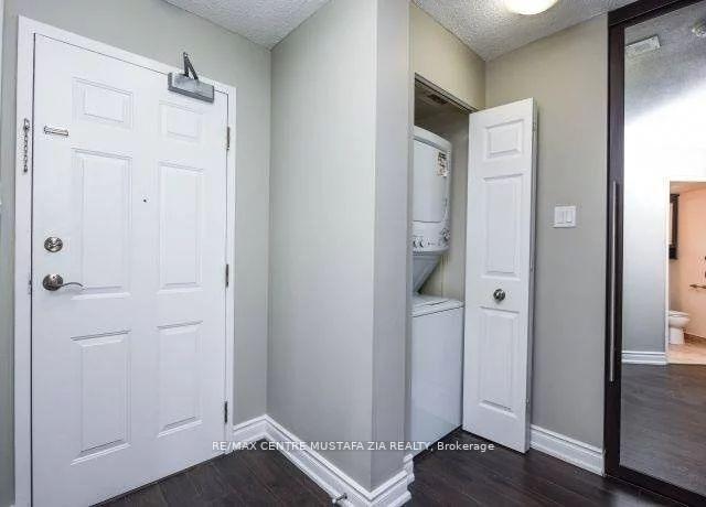 Photo 3 of Unit 1506, 250 Webb Drive, Mississauga, City Centre — HOMEH