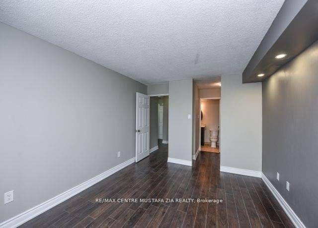 Photo 7 of Unit 1506, 250 Webb Drive, Mississauga, City Centre — HOMEH
