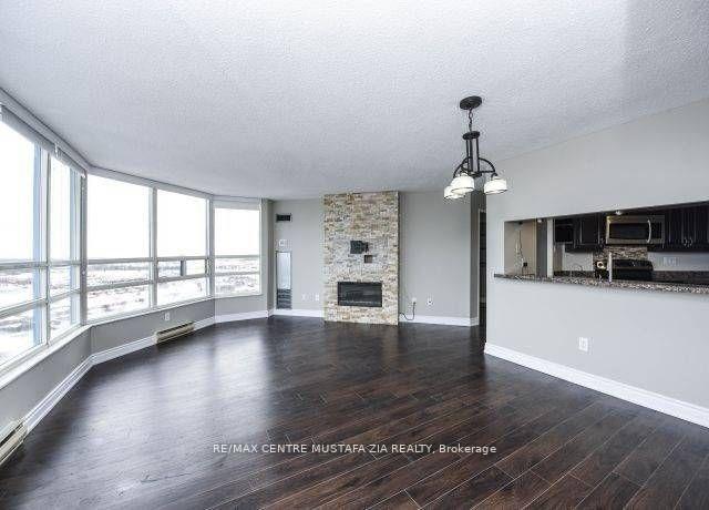 Photo 8 of Unit 1506, 250 Webb Drive, Mississauga, City Centre — HOMEH