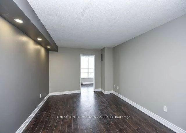 Photo 12 of Unit 1506, 250 Webb Drive, Mississauga, City Centre — HOMEH