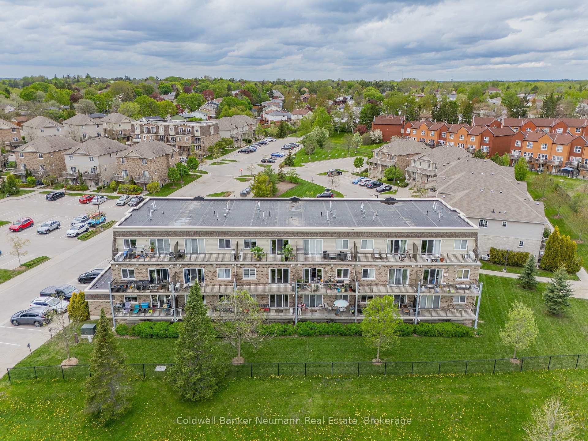 Photo 35 of Unit 77, 35 Mountford Drive, Guelph, Grange Road — HOMEH