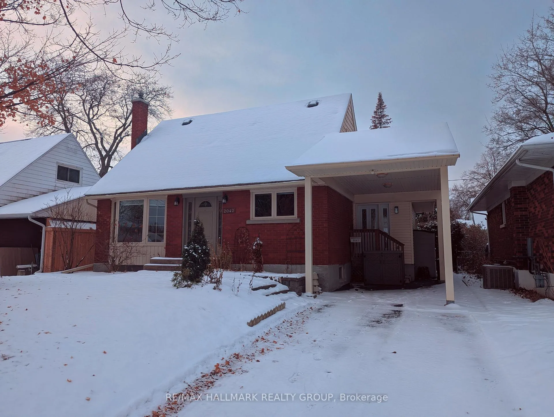 Photo 1 of 2042 Tilson Street, Ottawa, Elmvale Acres — HOMEH