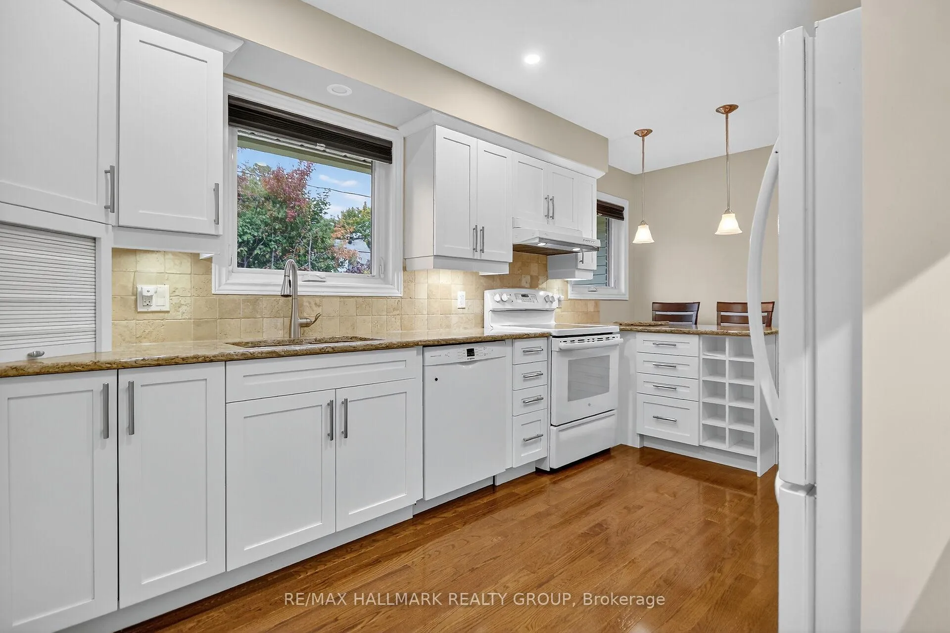 Photo 9 of 2042 Tilson Street, Ottawa, Elmvale Acres — HOMEH