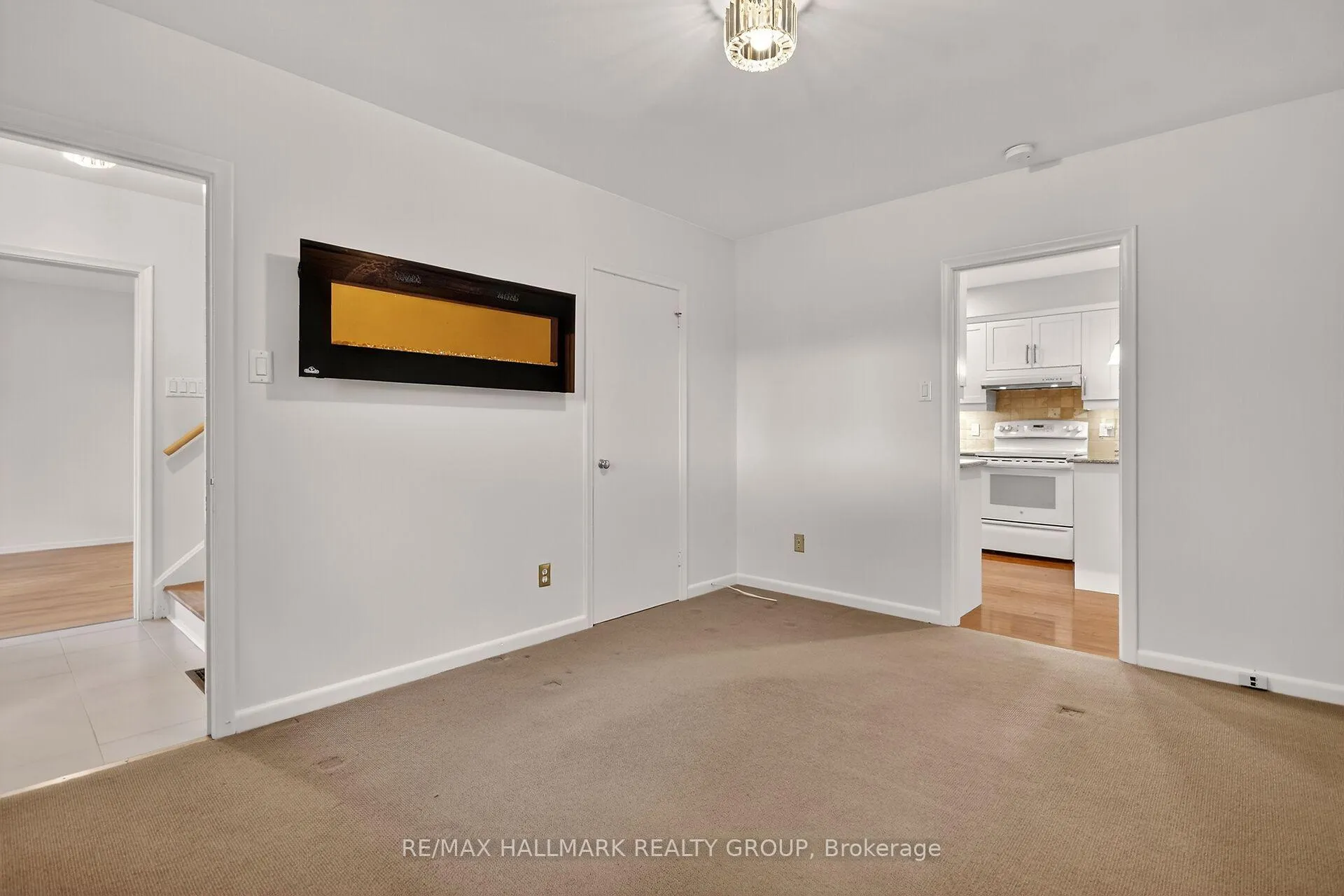 Photo 11 of 2042 Tilson Street, Ottawa, Elmvale Acres — HOMEH