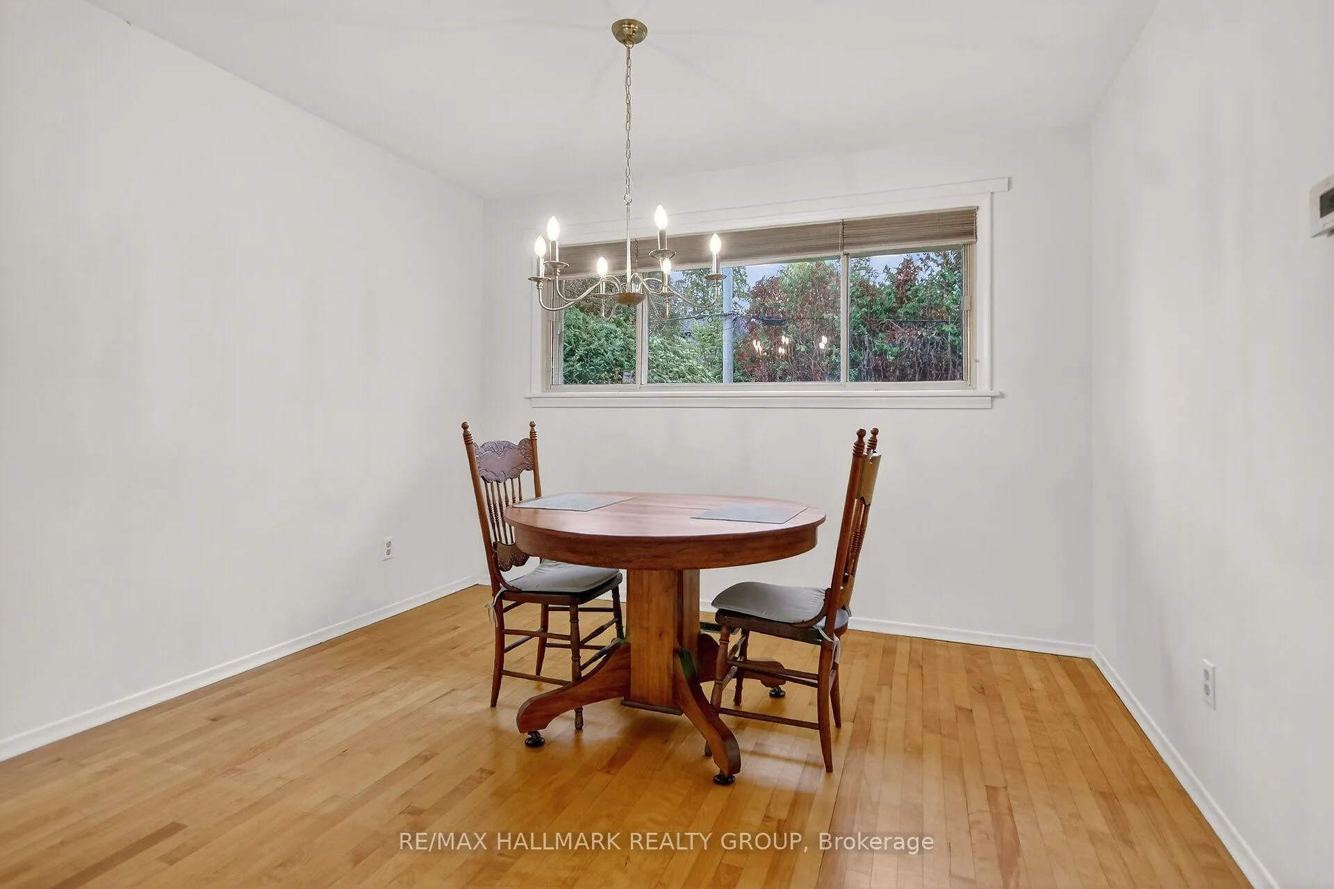Photo 14 of 2042 Tilson Street, Ottawa, Elmvale Acres — HOMEH