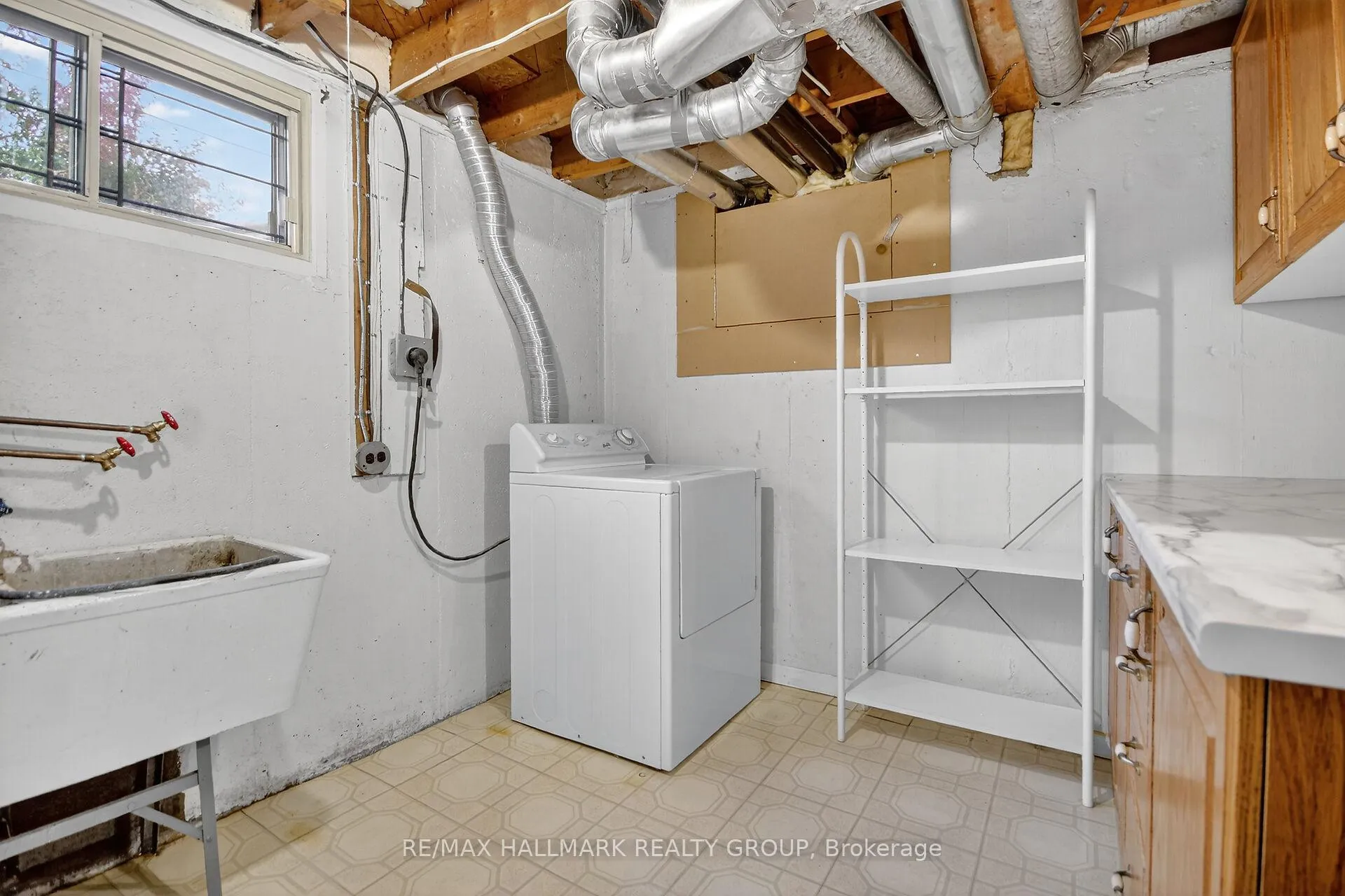 Photo 27 of 2042 Tilson Street, Ottawa, Elmvale Acres — HOMEH