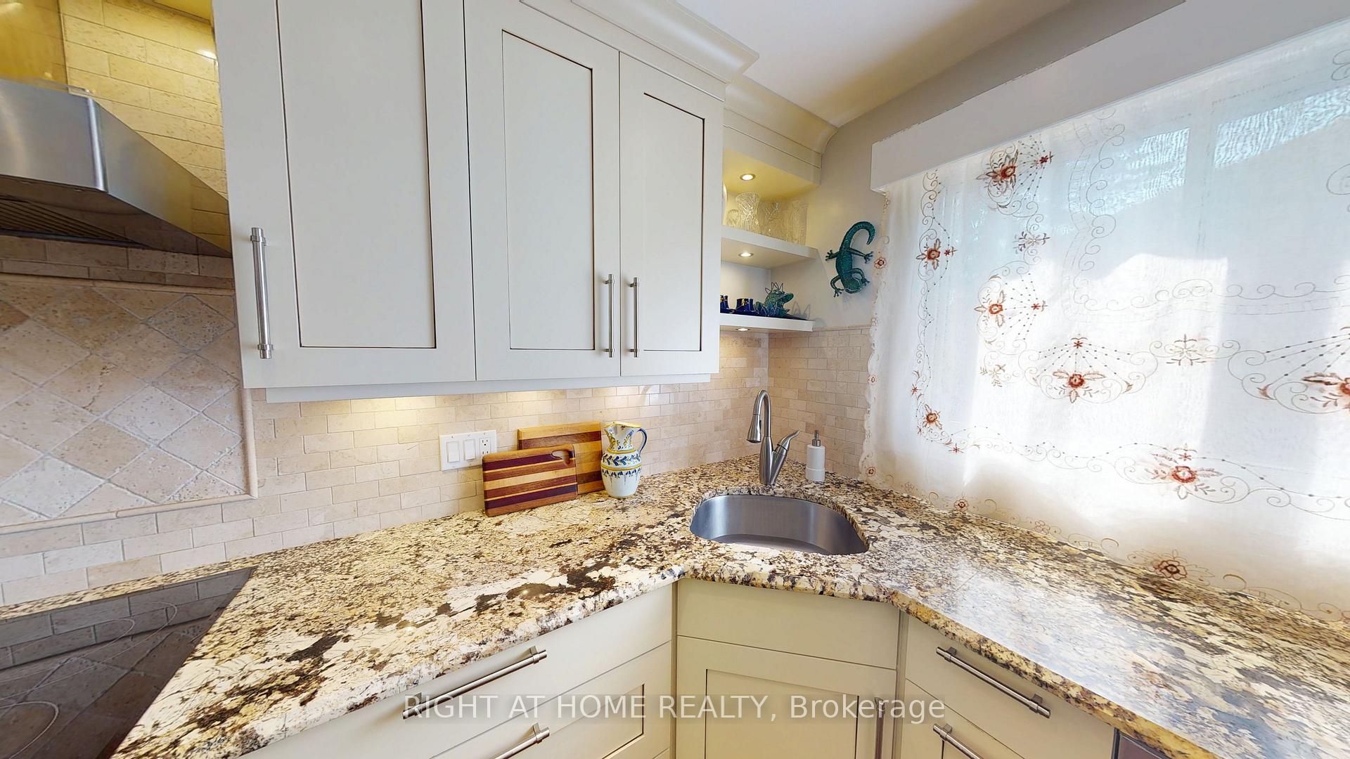 Photo 5 of 227 Teal Crescent, Ottawa, Chatelaine Village — HOMEH