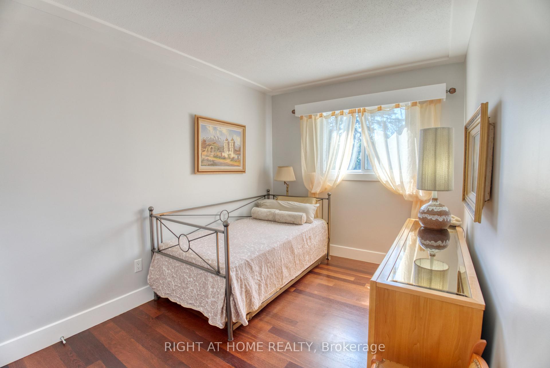 Photo 22 of 227 Teal Crescent, Ottawa, Chatelaine Village — HOMEH