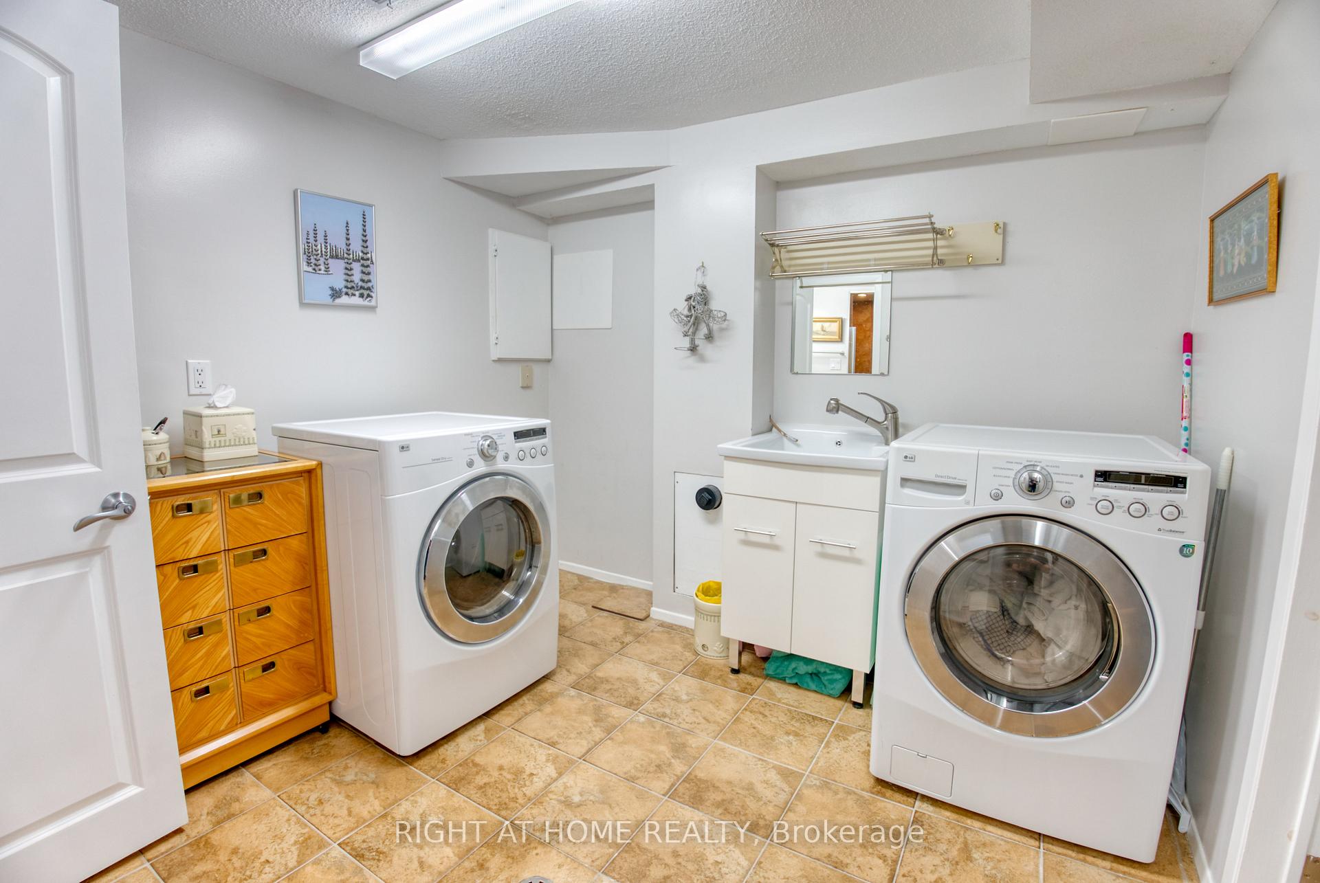Photo 30 of 227 Teal Crescent, Ottawa, Chatelaine Village — HOMEH
