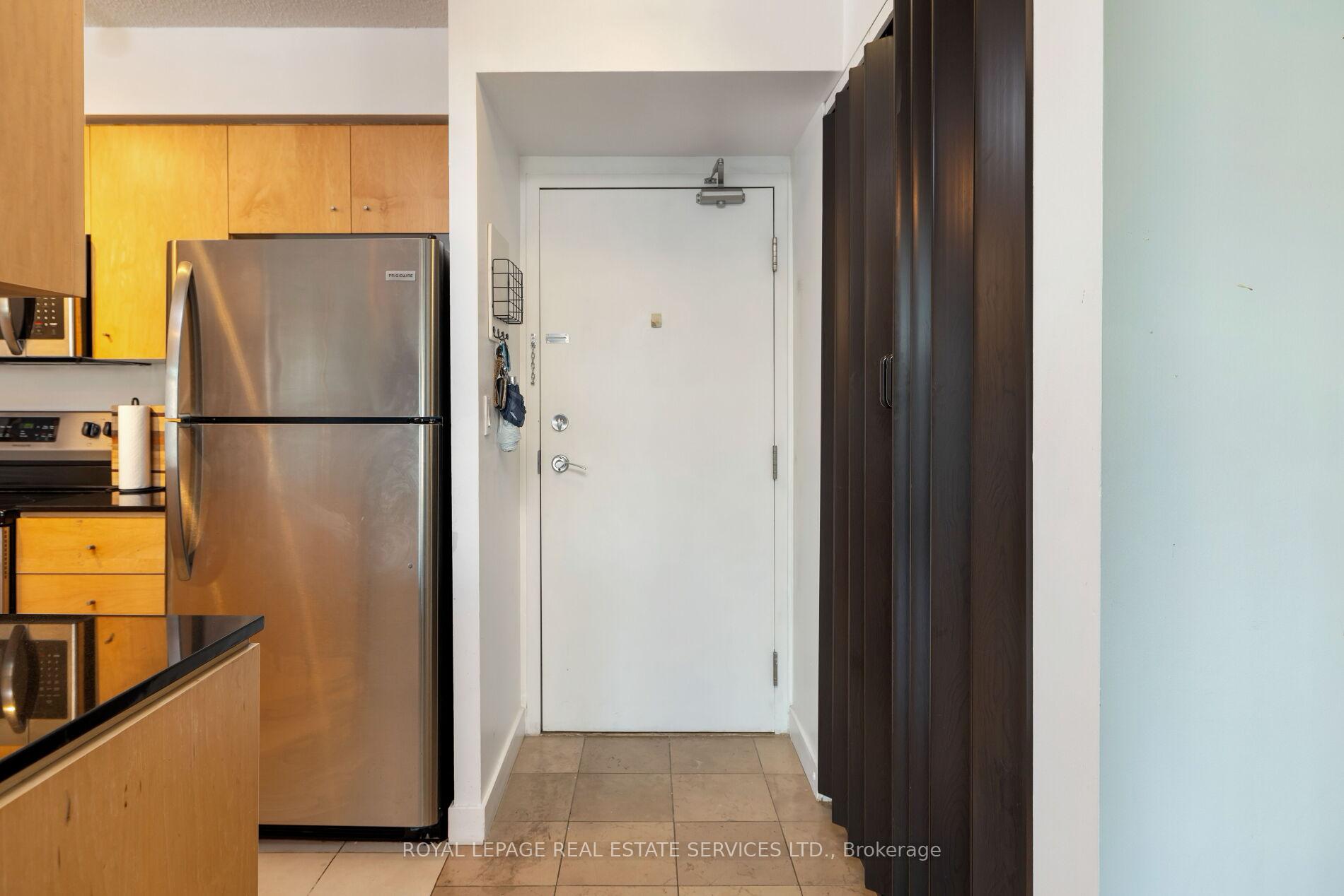 Photo 5 of Unit 605, 397 Front Street W, Toronto, Waterfront Communities — HOMEH