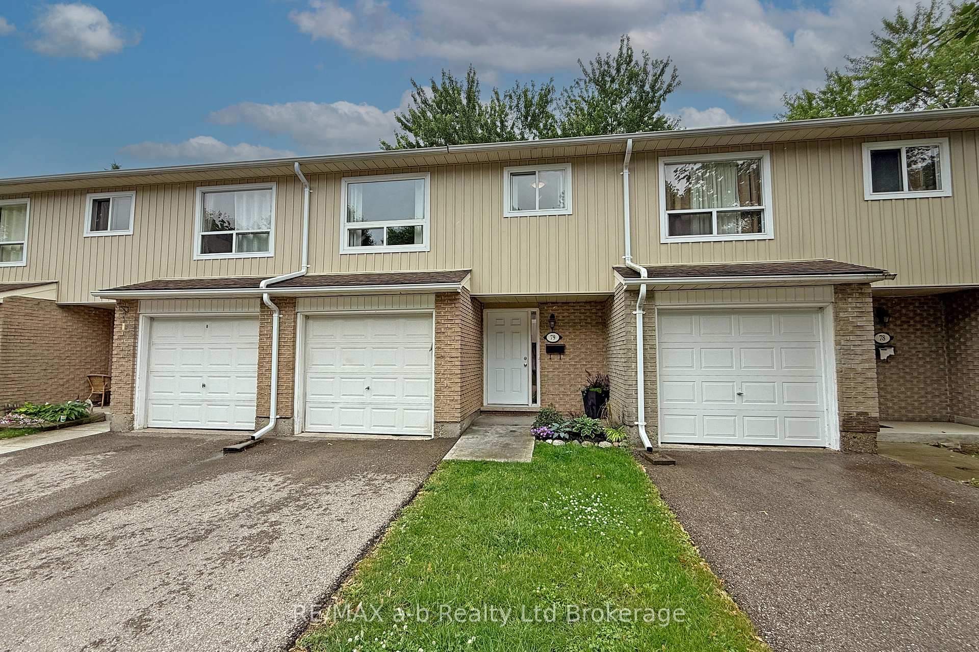 Photo 1 of Unit 79, 279 Bluevale Street N, Waterloo — HOMEH