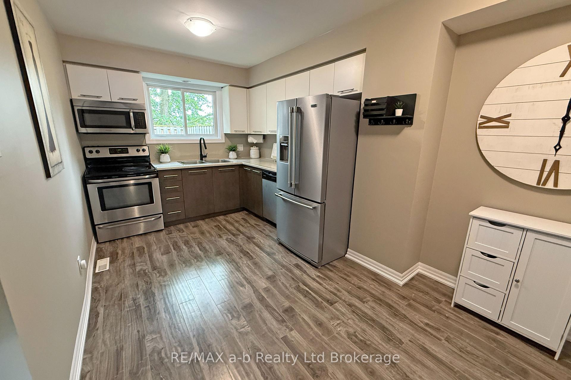 Photo 8 of Unit 79, 279 Bluevale Street N, Waterloo — HOMEH