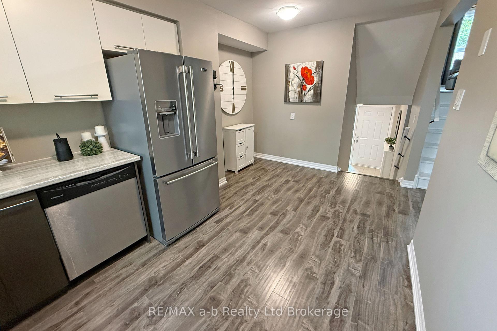 Photo 11 of Unit 79, 279 Bluevale Street N, Waterloo — HOMEH