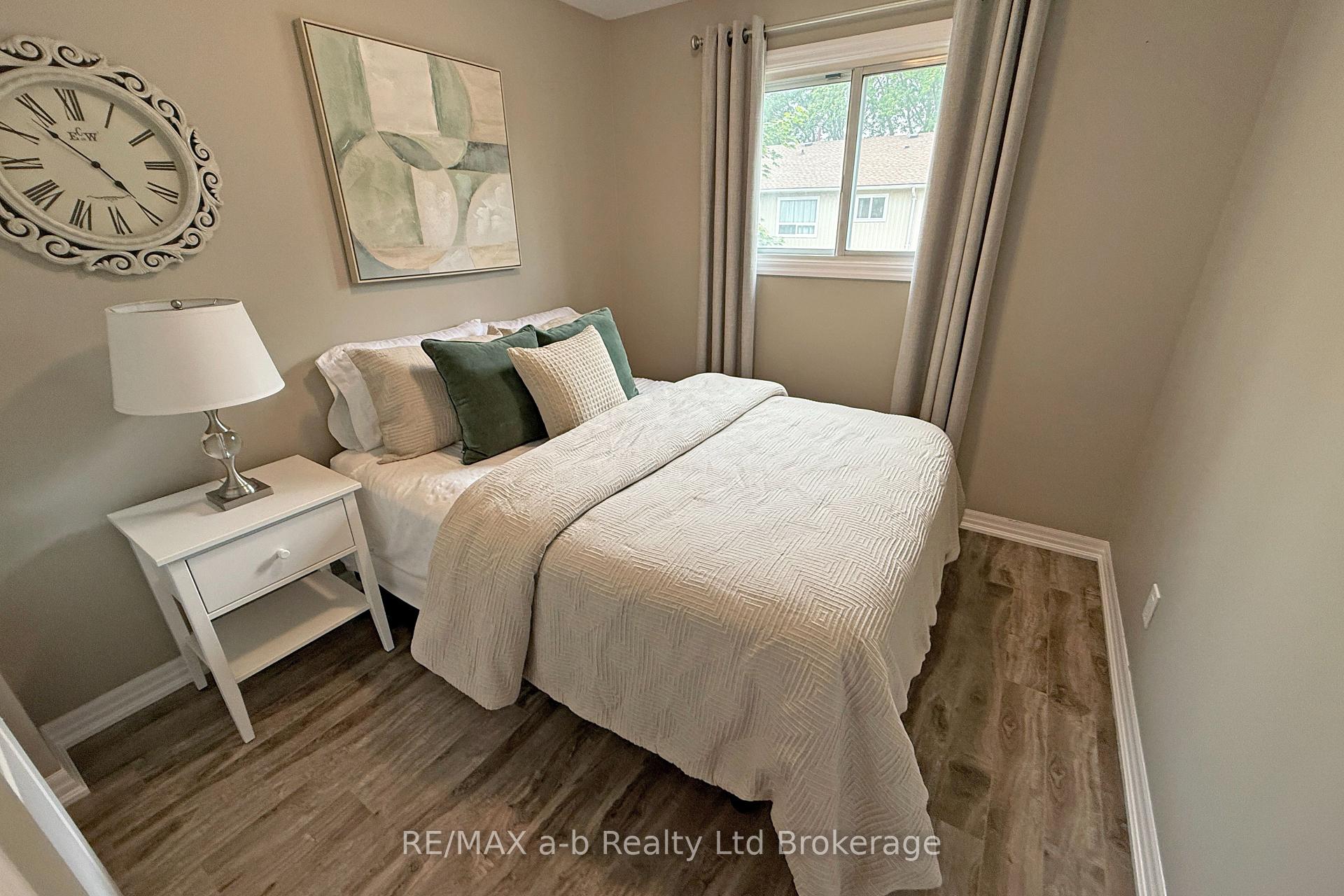 Photo 16 of Unit 79, 279 Bluevale Street N, Waterloo — HOMEH