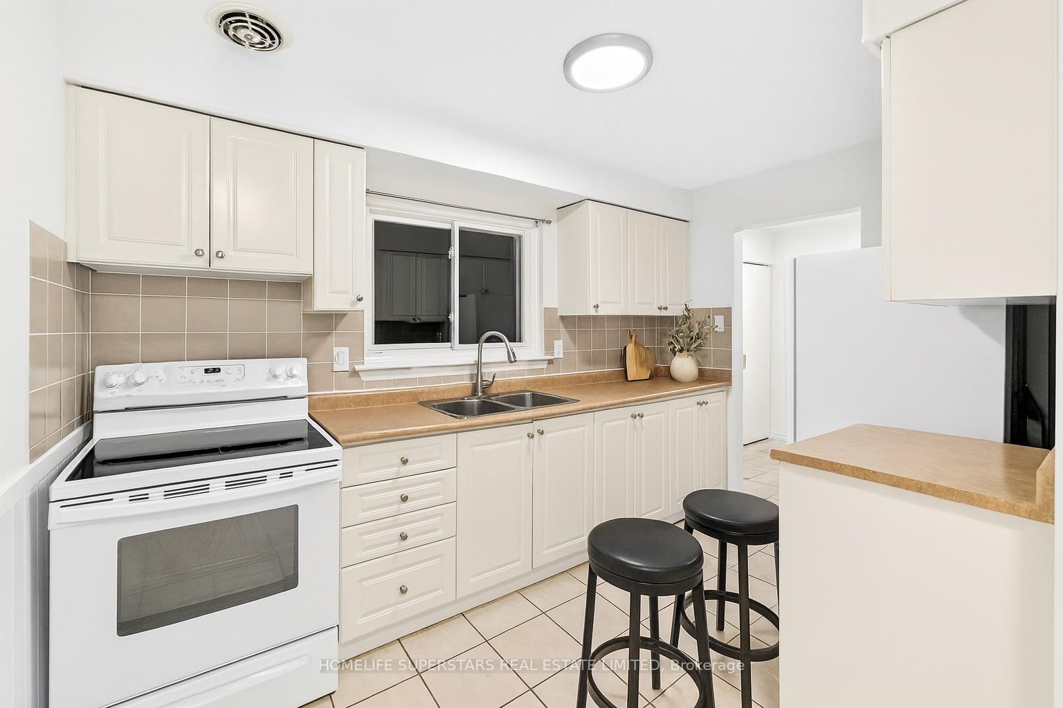 Photo 7 of Unit 77, 1235 Radom Street, Pickering, Bay Ridges — HOMEH