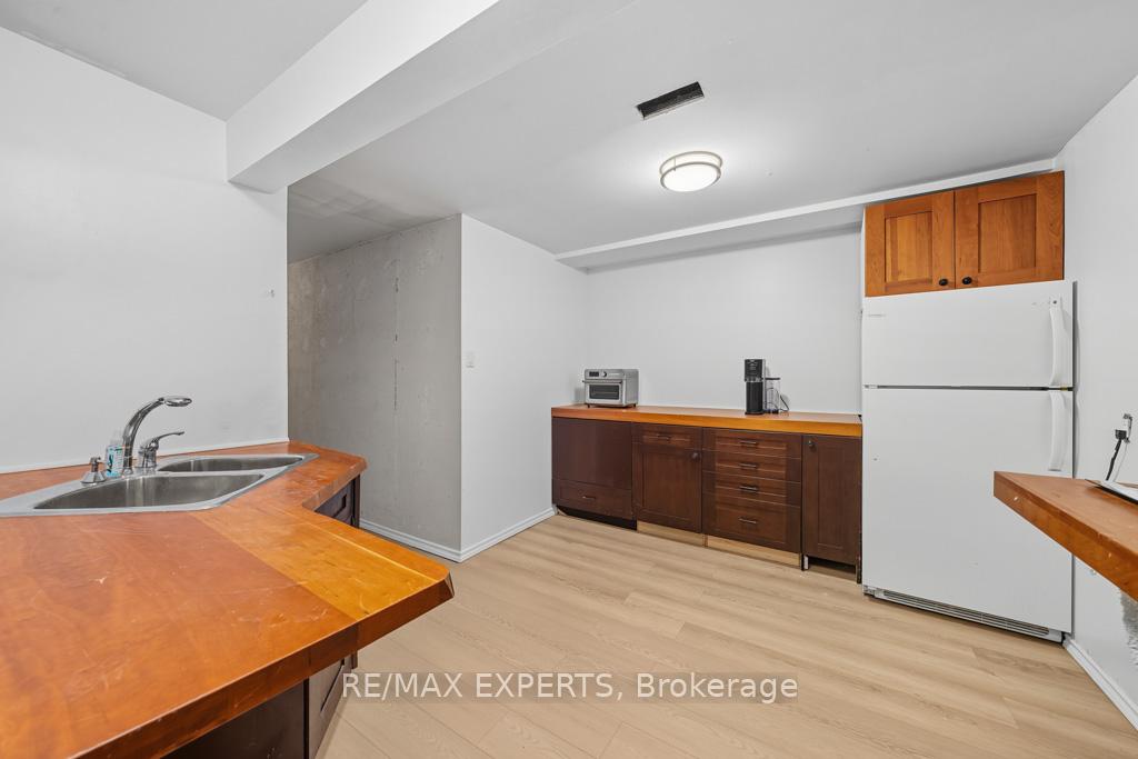 Photo 43 of Unit 5, 460 Beechwood Place, Waterloo — HOMEH
