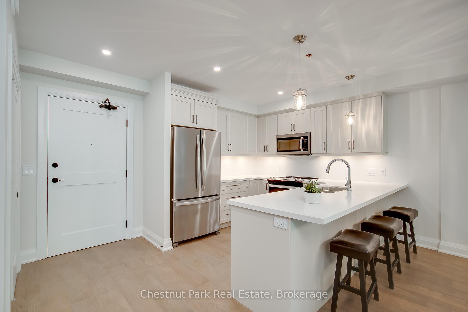 Photo 3 of Unit 103, 200 Anglo Street, Bracebridge, Macaulay — HOMEH