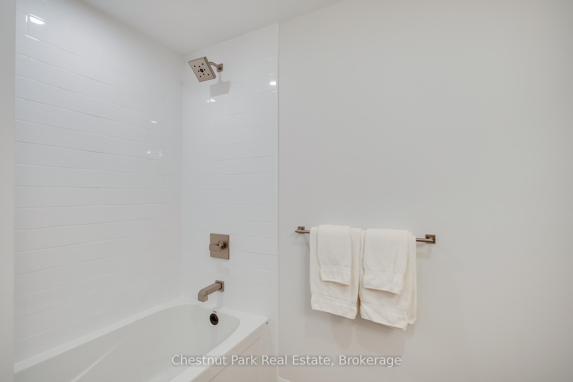 Photo 19 of Unit 103, 200 Anglo Street, Bracebridge, Macaulay — HOMEH