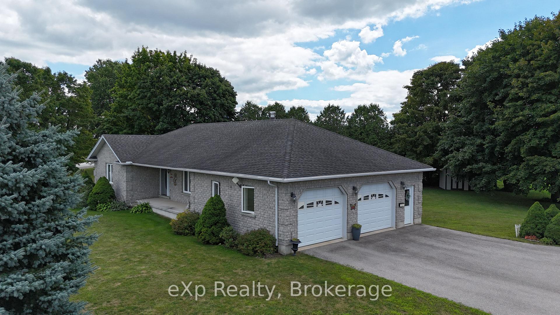 Photo 3 of 7 Bruce Rd 15, Brockton — HOMEH