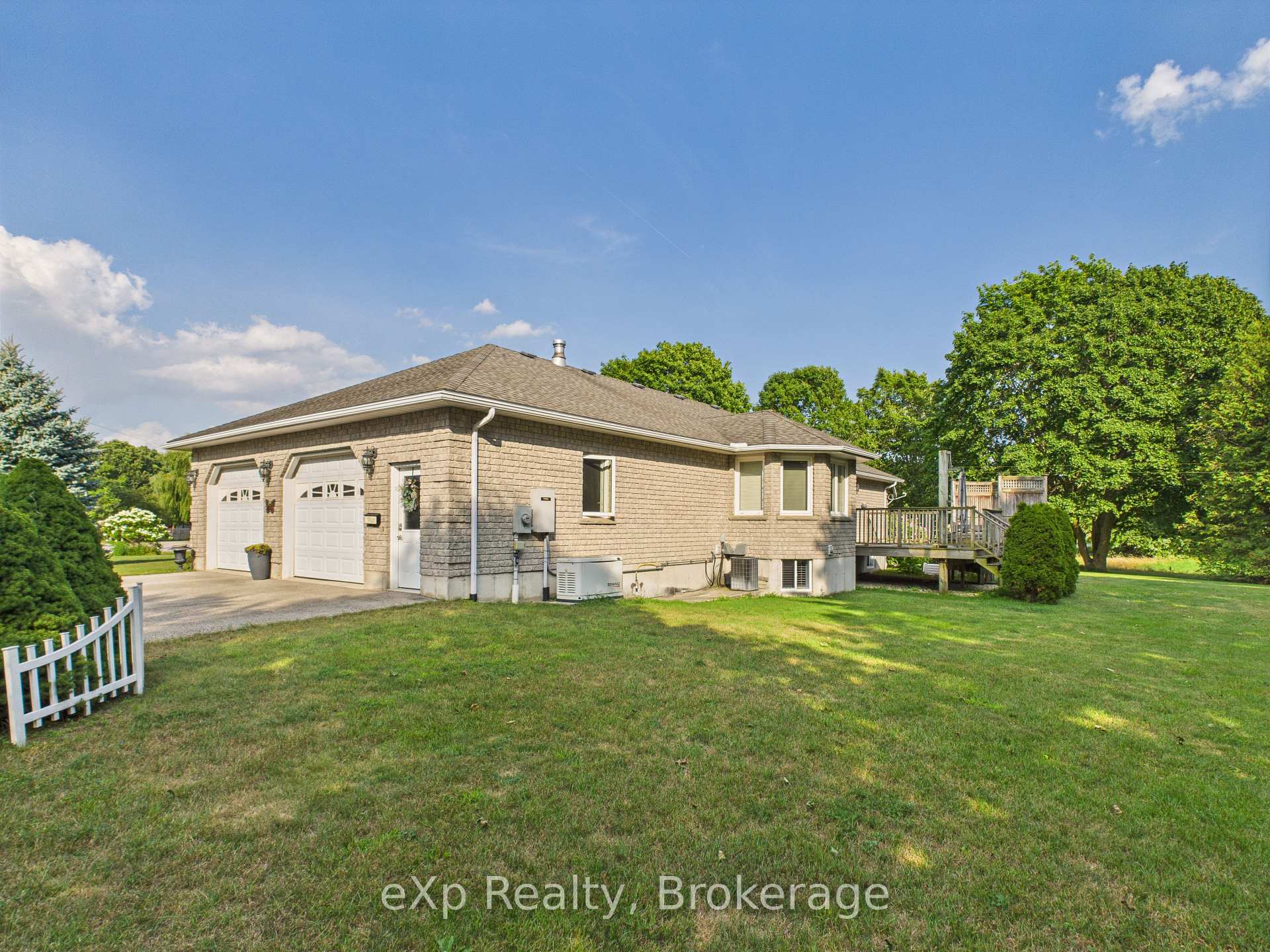 Photo 6 of 7 Bruce Rd 15, Brockton — HOMEH