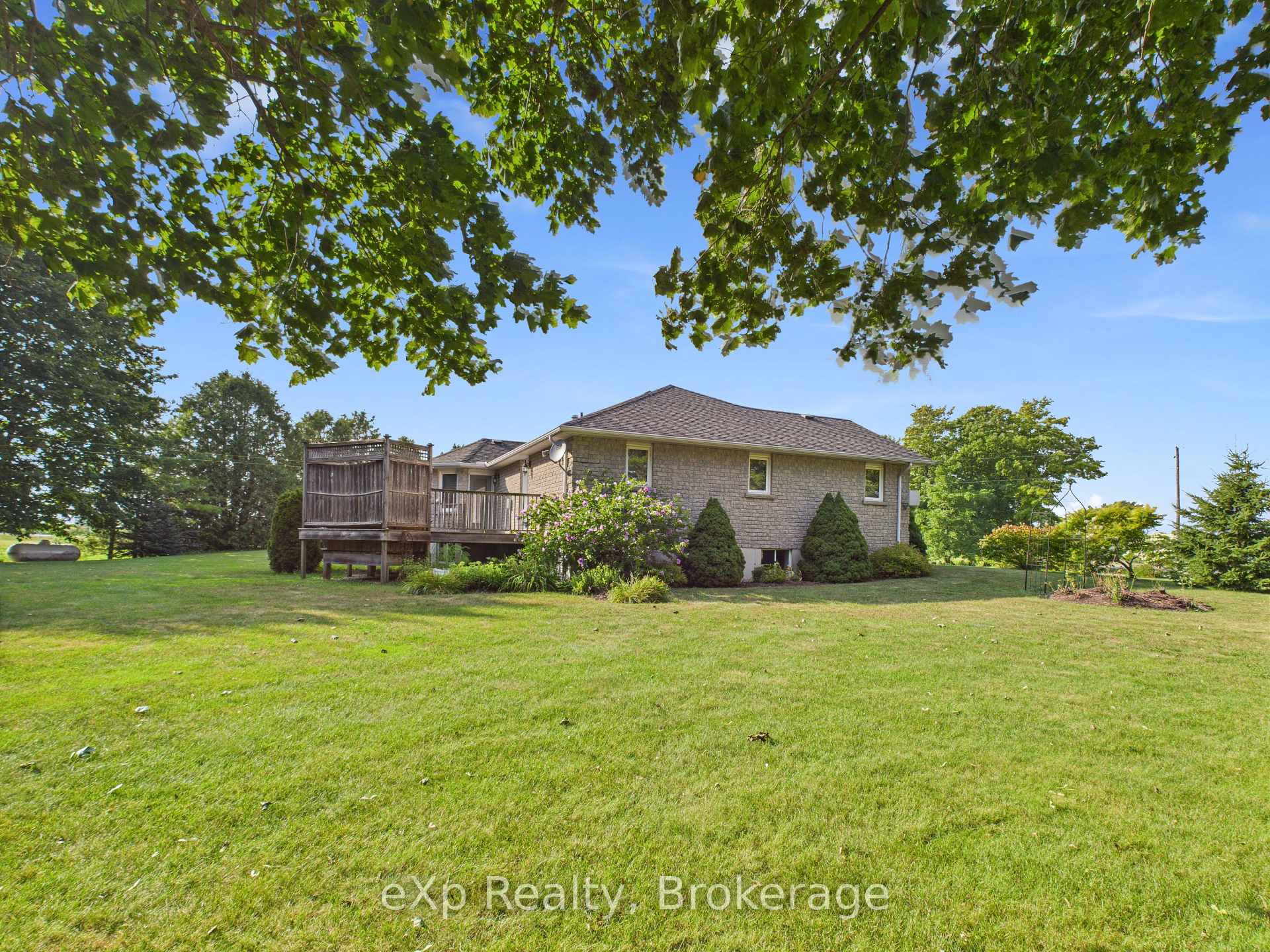 Photo 9 of 7 Bruce Rd 15, Brockton — HOMEH