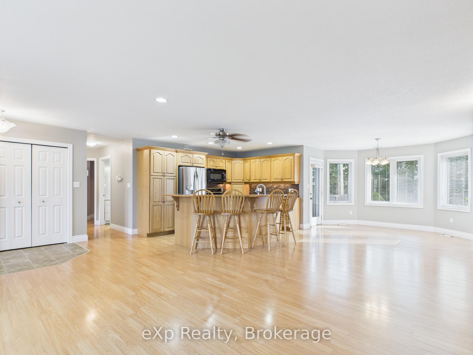 Photo 11 of 7 Bruce Rd 15, Brockton — HOMEH