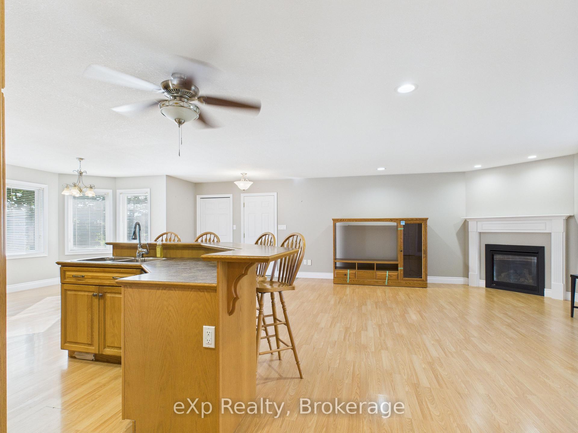 Photo 12 of 7 Bruce Rd 15, Brockton — HOMEH