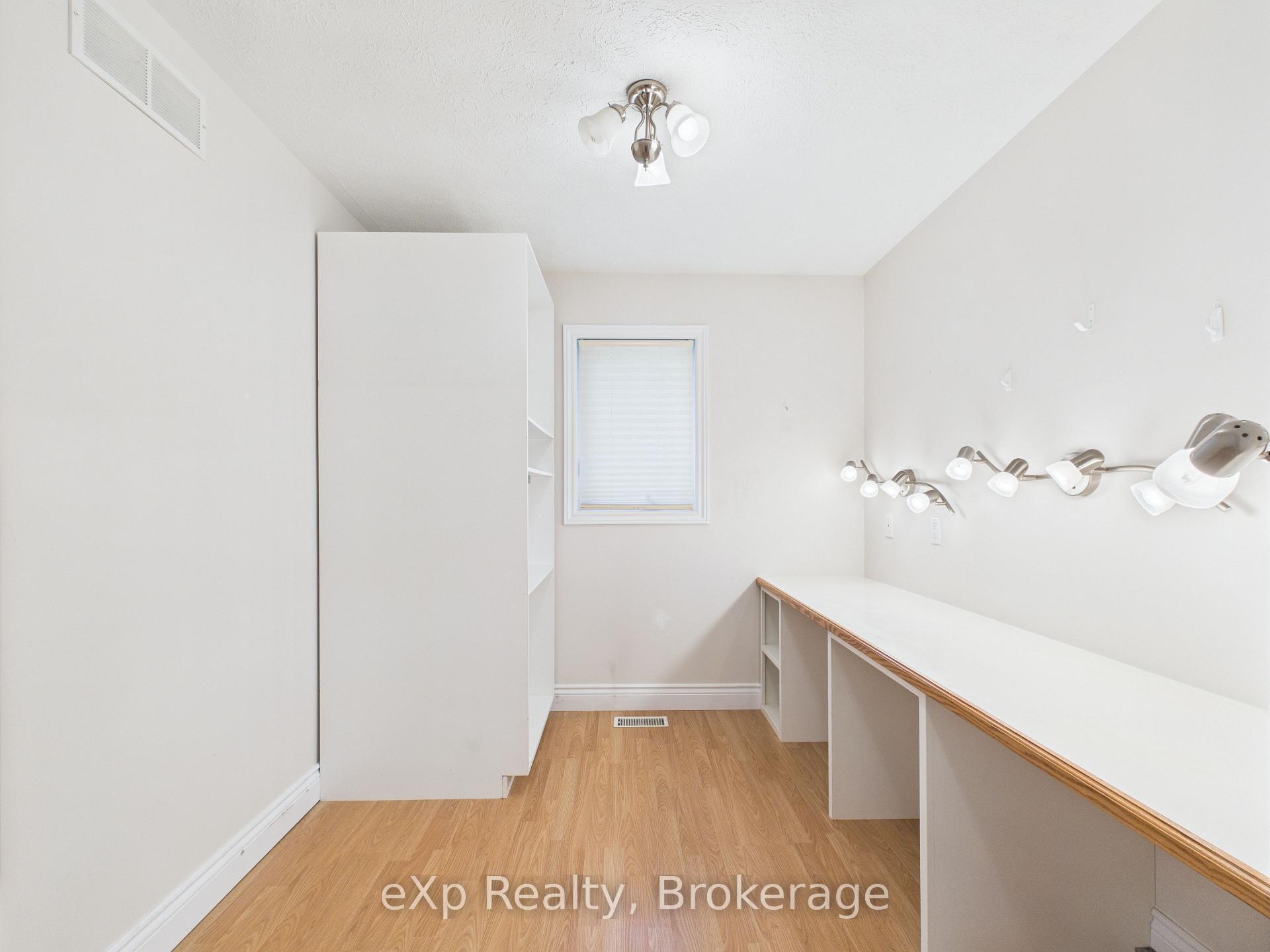 Photo 16 of 7 Bruce Rd 15, Brockton — HOMEH