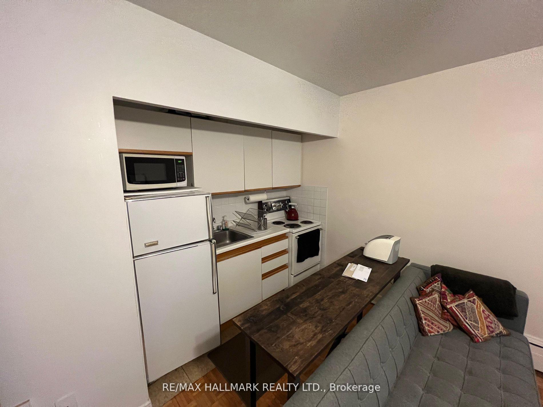 Photo 2 of Unit 103, 21 Thelma Avenue, Toronto, Forest Hill South — HOMEH