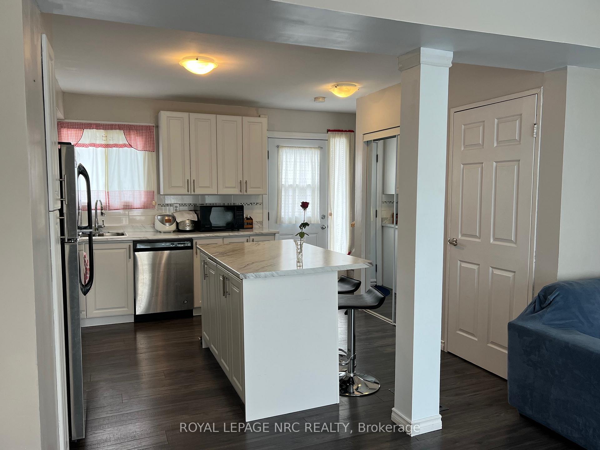 Photo 3 of Unit 138, 17 Old Pine Trail E, St. Catharines, Carlton/Bunting — HOMEH