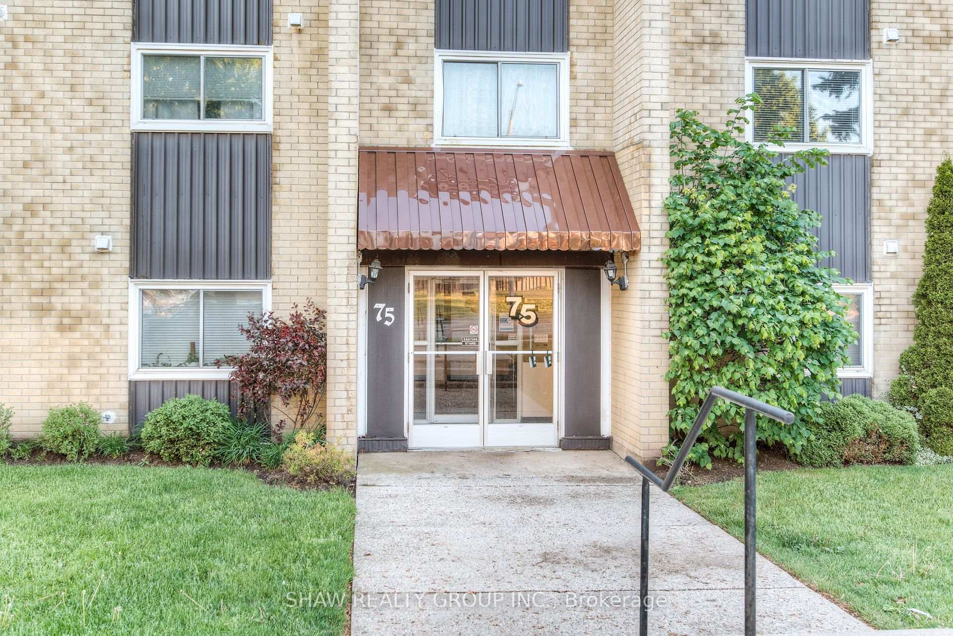 Photo 3 of Unit 302, 75 Hazelglen Drive, Kitchener — HOMEH