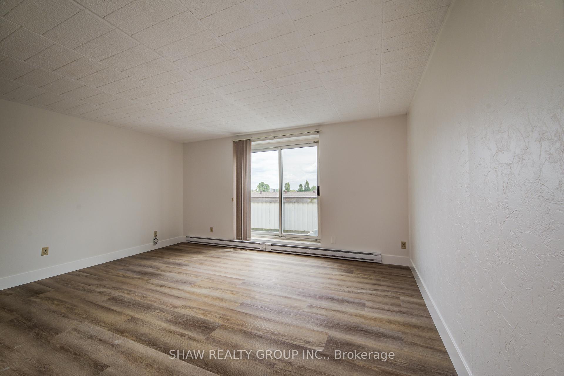 Photo 17 of Unit 302, 75 Hazelglen Drive, Kitchener — HOMEH