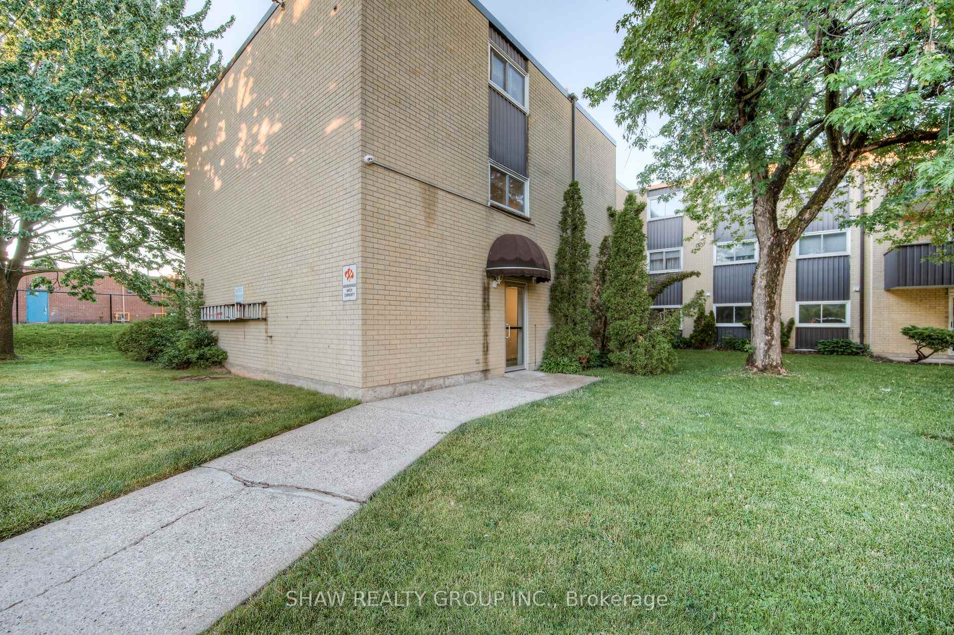 Photo 37 of Unit 302, 75 Hazelglen Drive, Kitchener — HOMEH