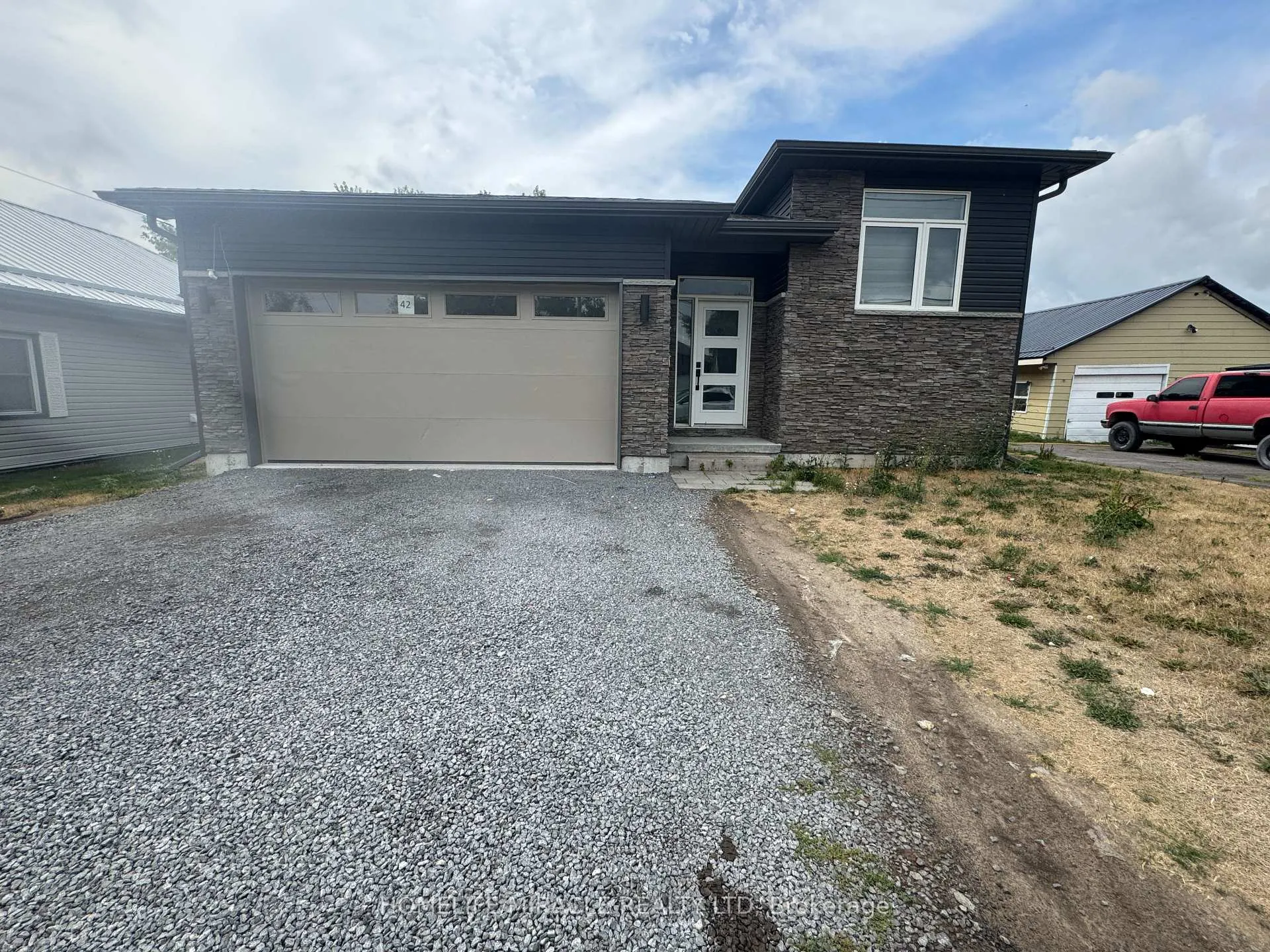 Photo 2 of 42 Centre Street, Belleville, Belleville Ward — HOMEH