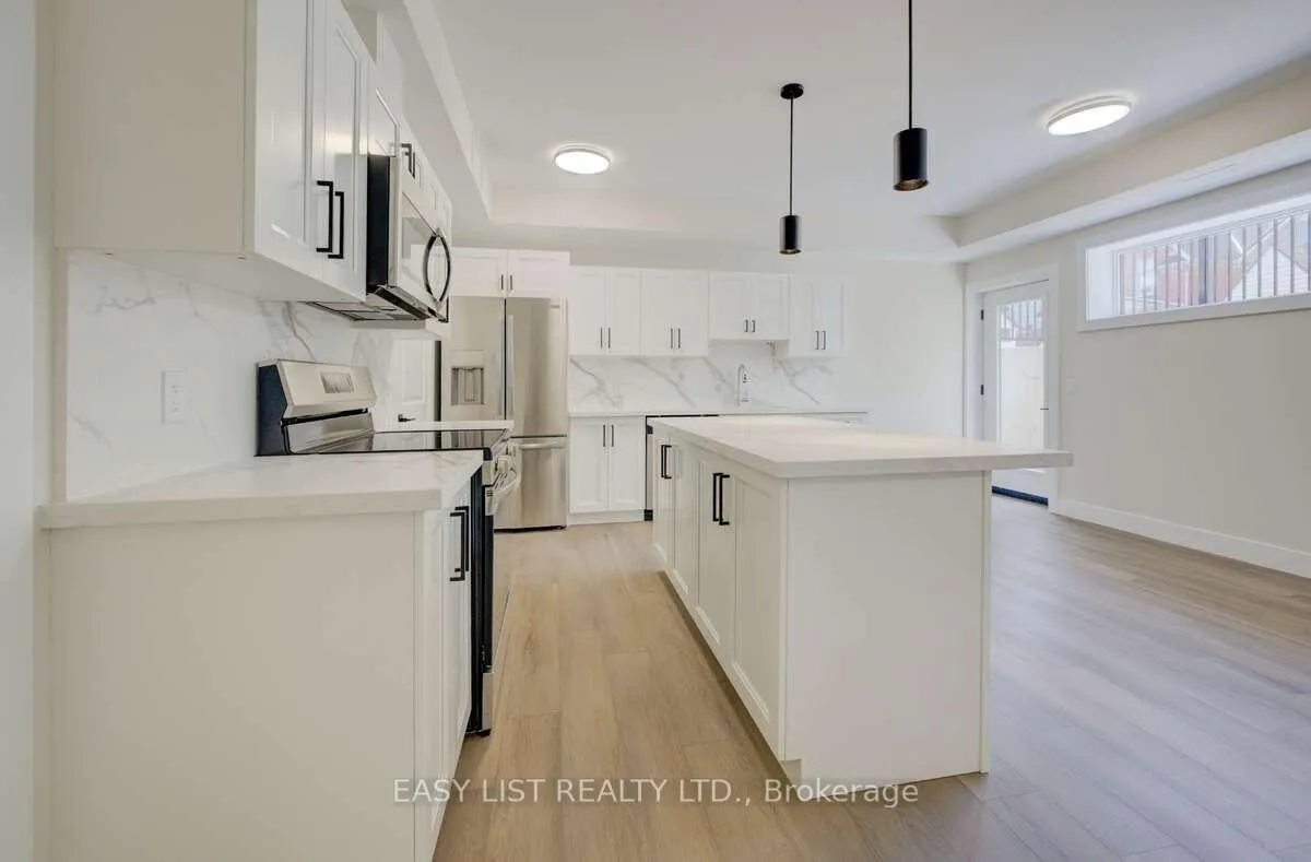 Photo 4 of Unit 1, 17 Peter Street, Kitchener, Cedar Hill — HOMEH