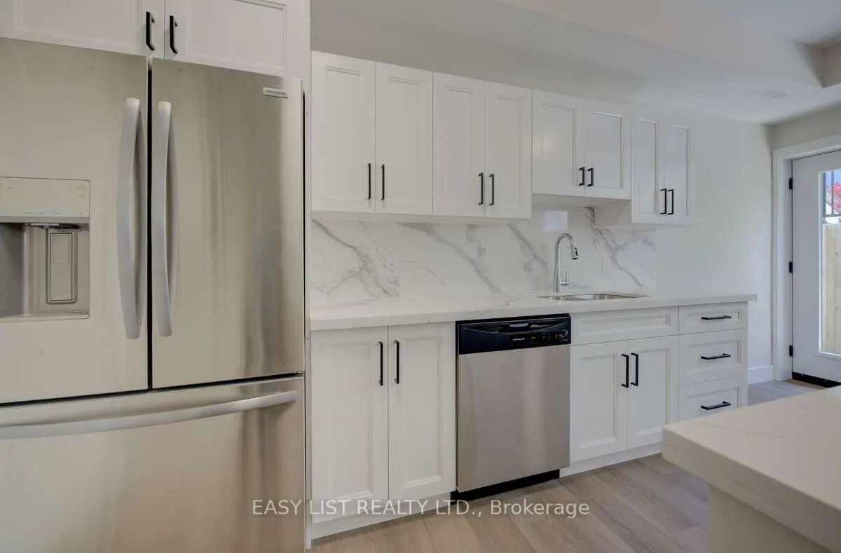 Photo 5 of Unit 1, 17 Peter Street, Kitchener, Cedar Hill — HOMEH